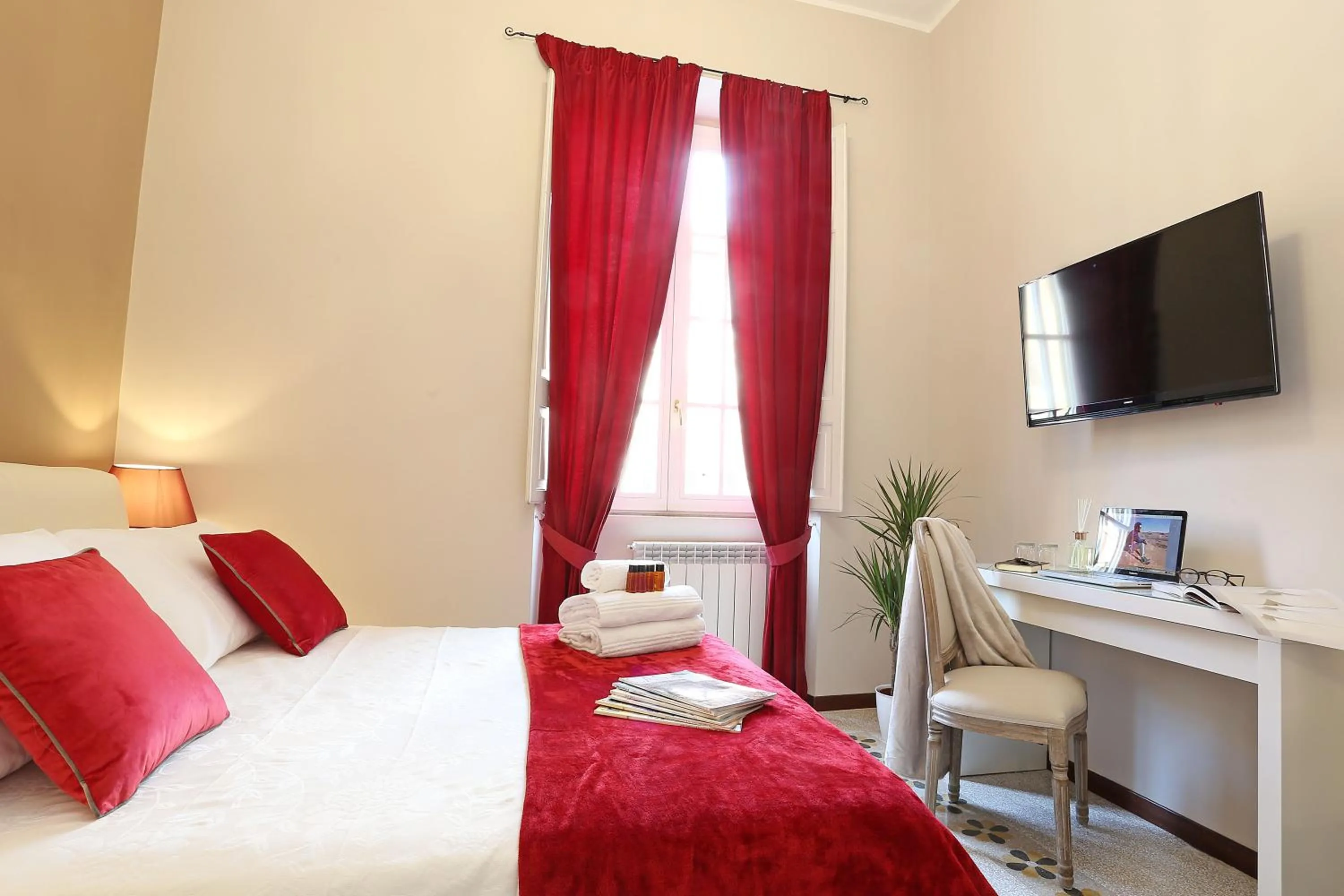 Bed in Liberty Rome Suites - Liberty Collection