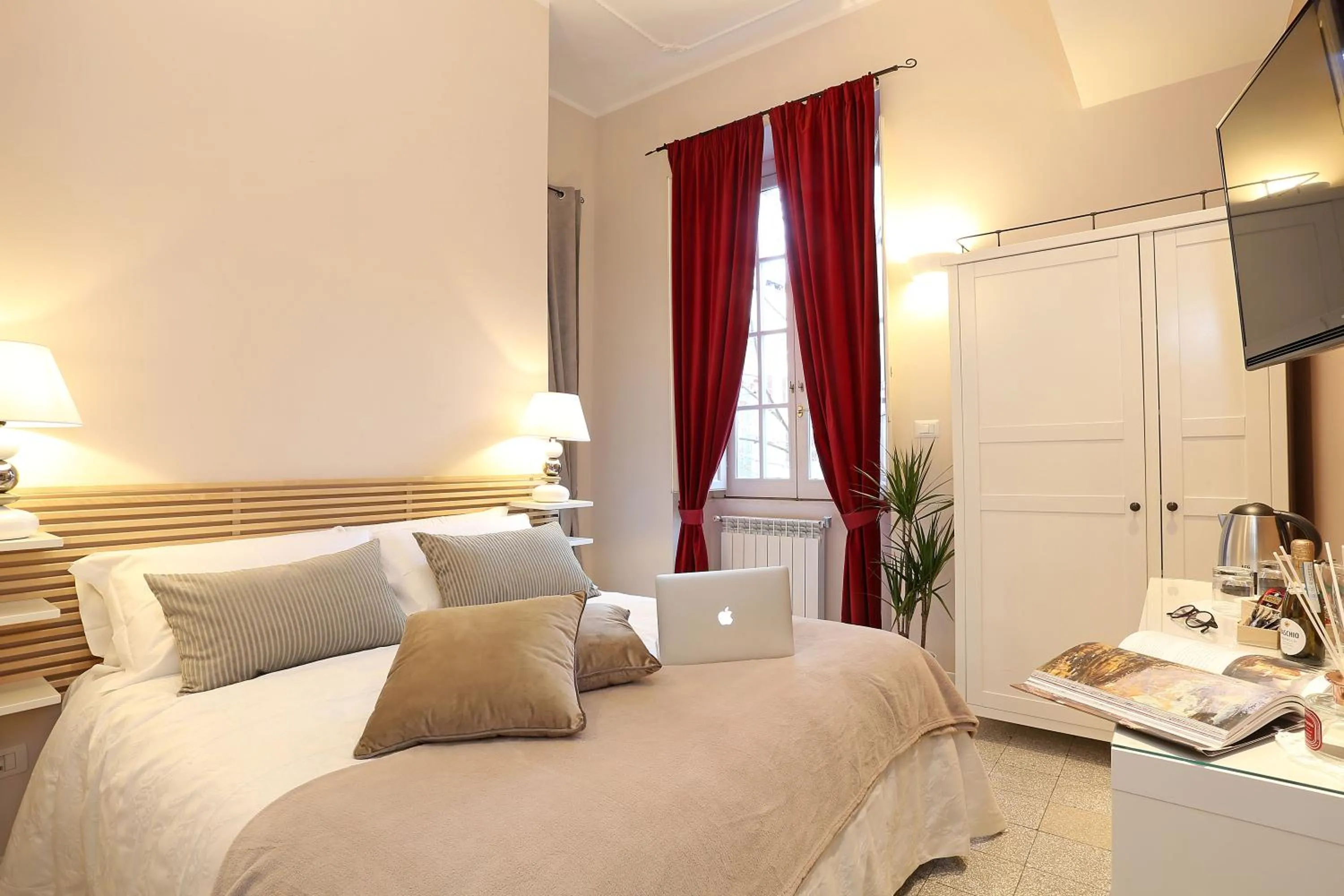 Bed in Liberty Rome Suites - Liberty Collection