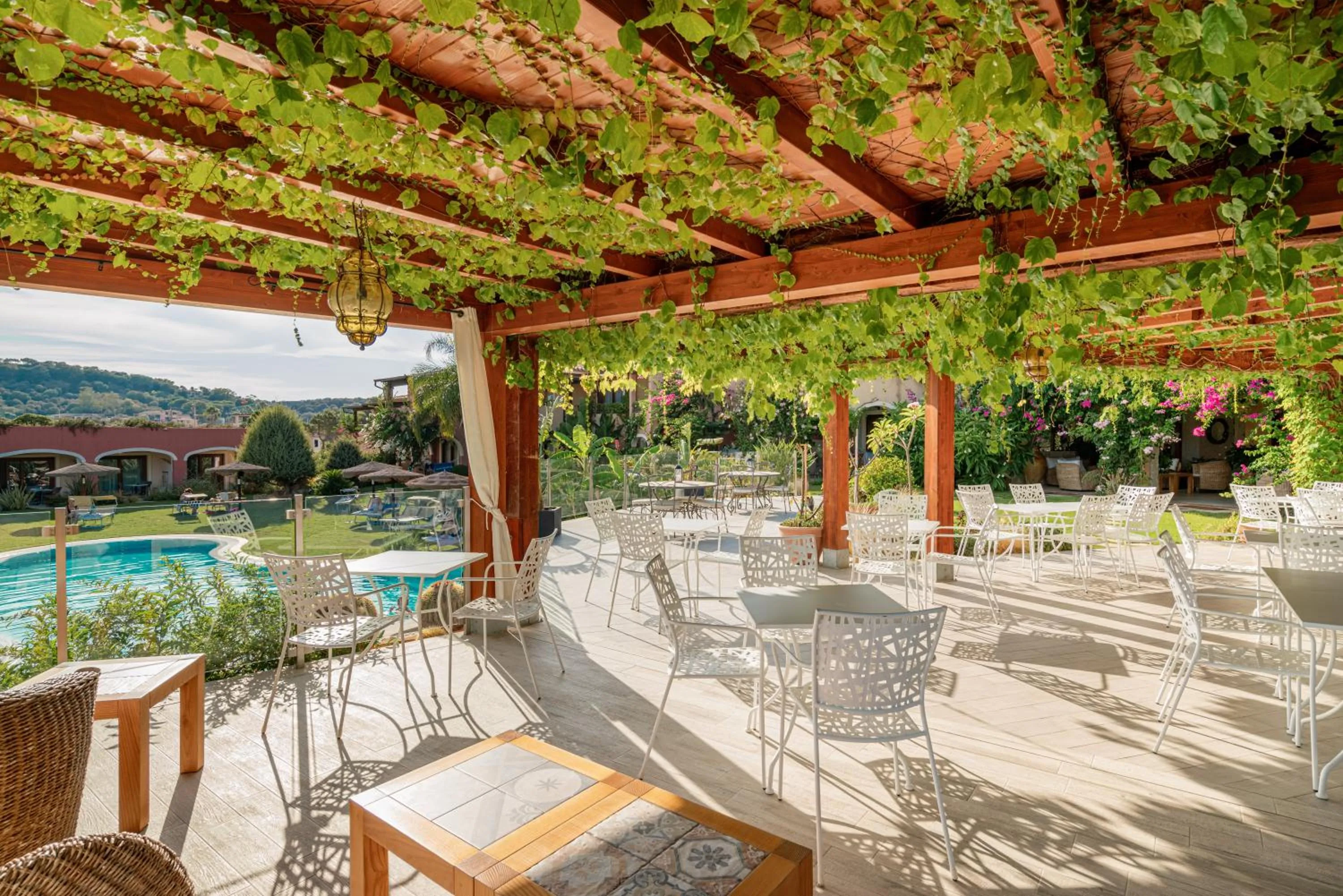 Restaurant/places to eat in Hotel Mariposas