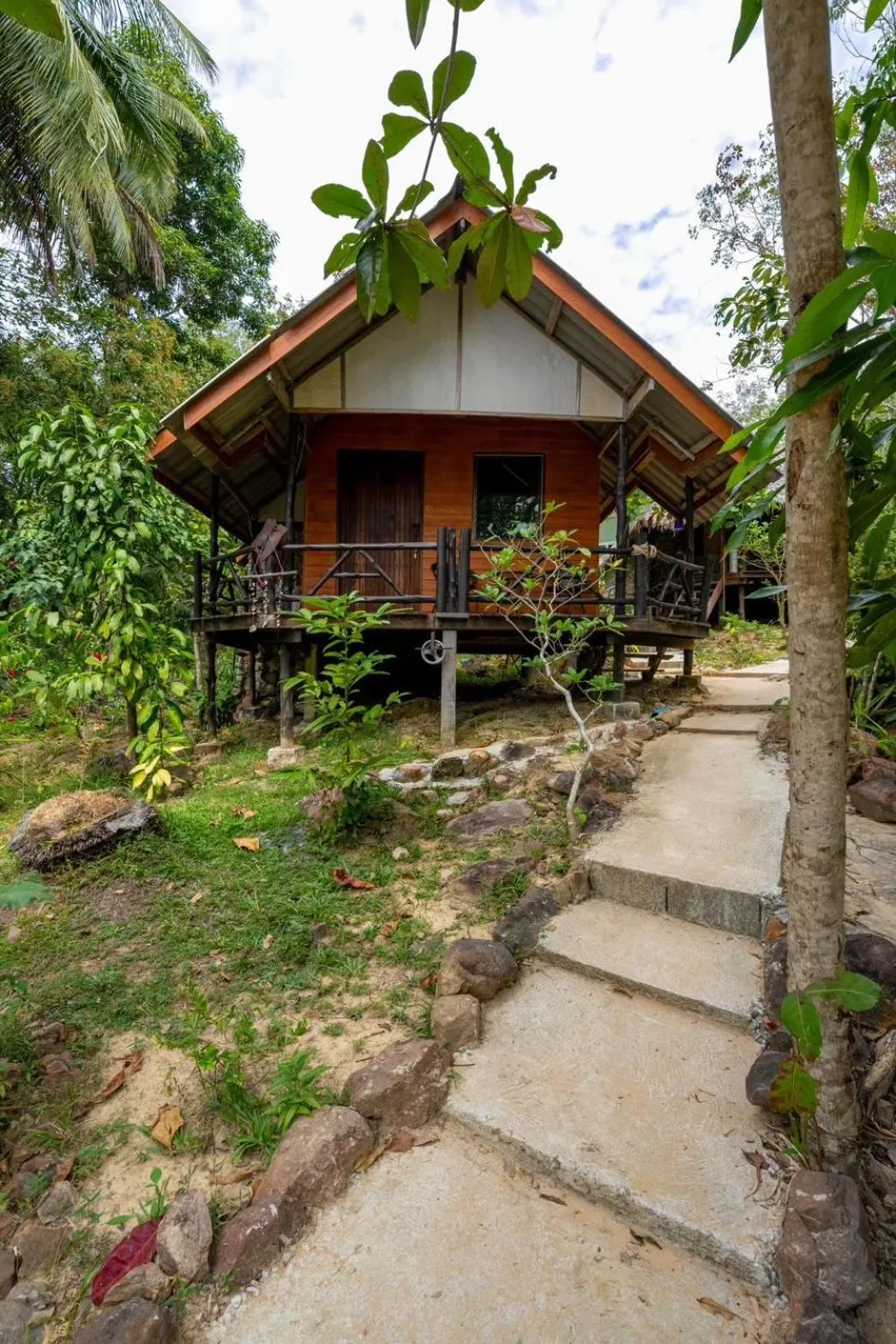 Property building in Koh Pu Sea View Beach Resort