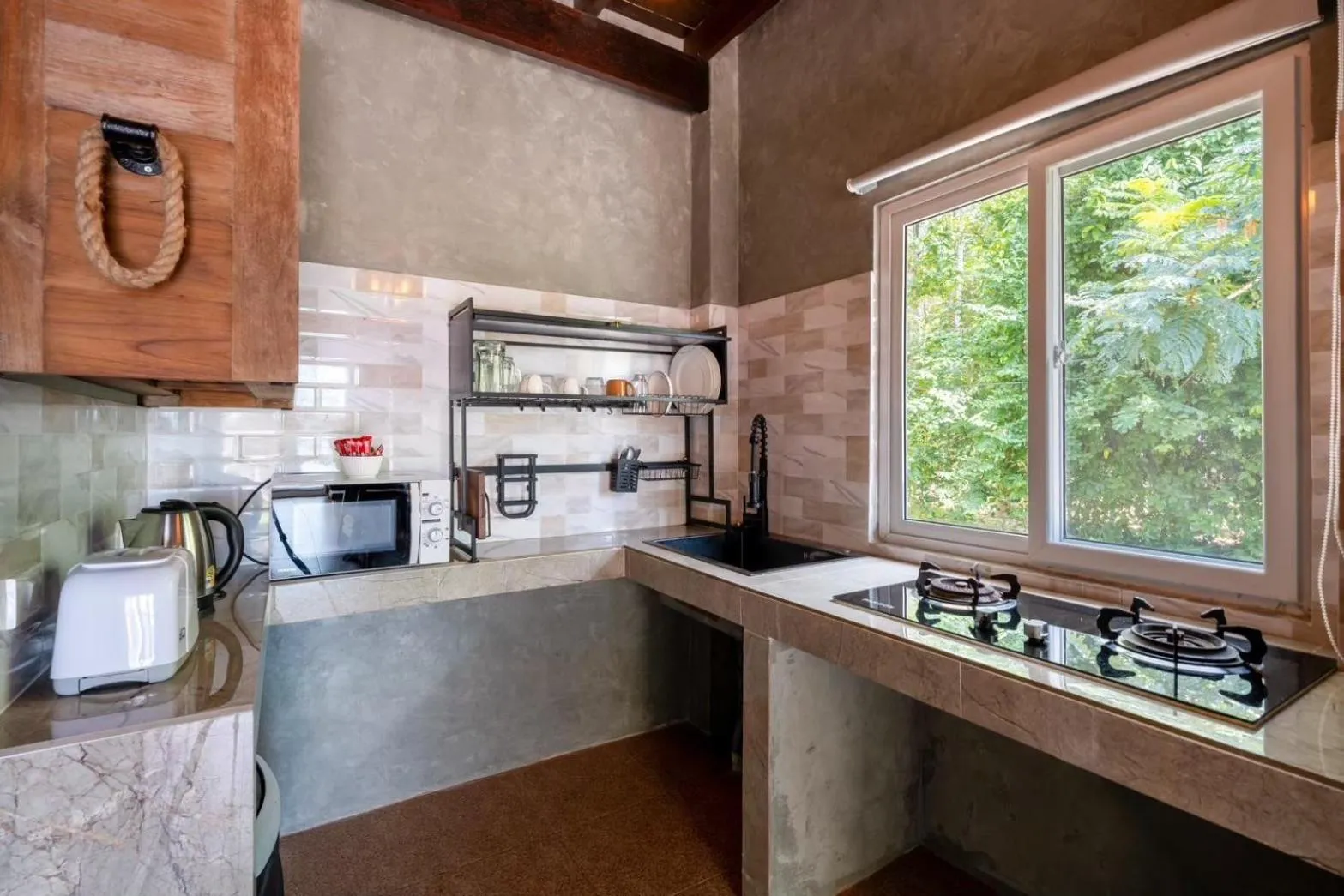 Kitchen or kitchenette in Koh Pu Sea View Beach Resort