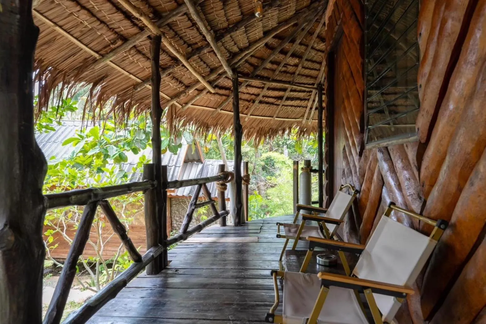 Patio in Koh Pu Sea View Beach Resort