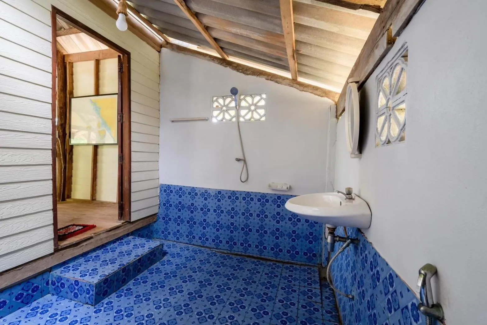 Bathroom in Koh Pu Sea View Beach Resort