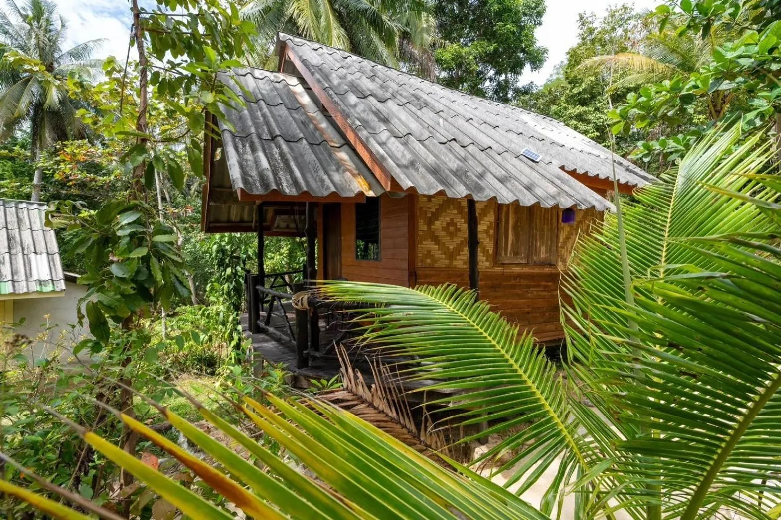 Property building in Koh Pu Sea View Beach Resort