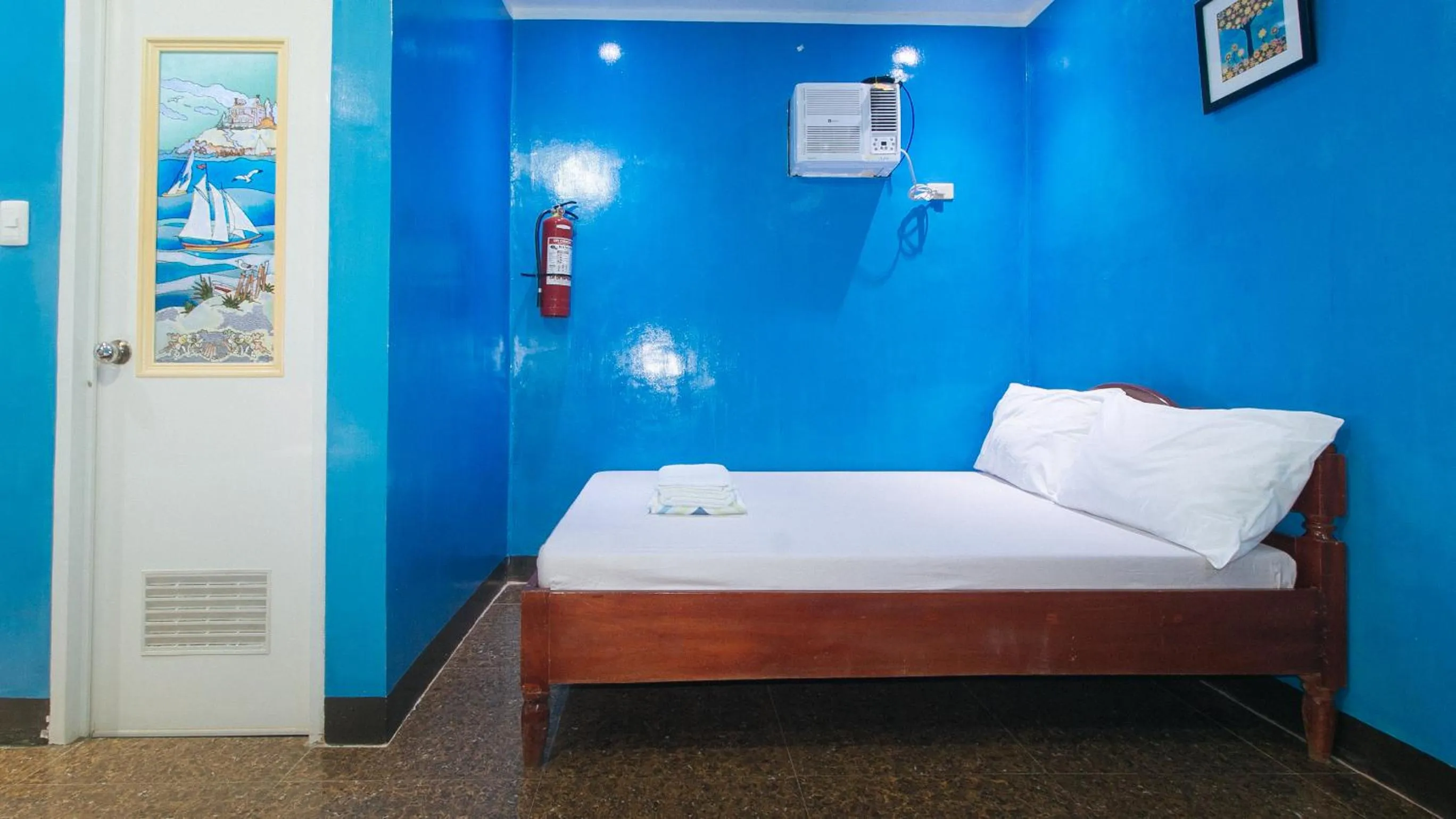 Bed in Zids Island Emprise Beach House