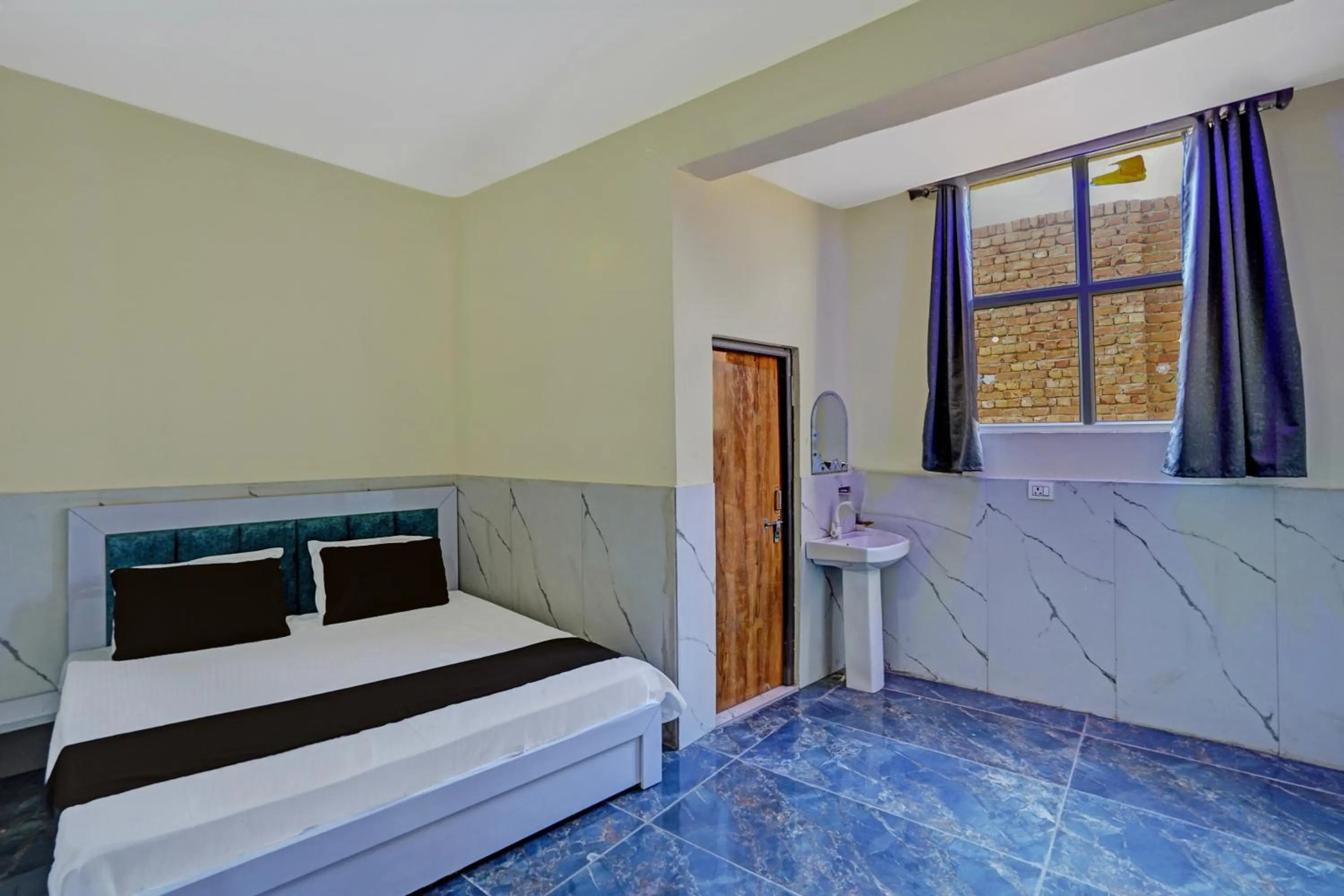 Bedroom, Bed in Hotel O ABHINAV HOTEL