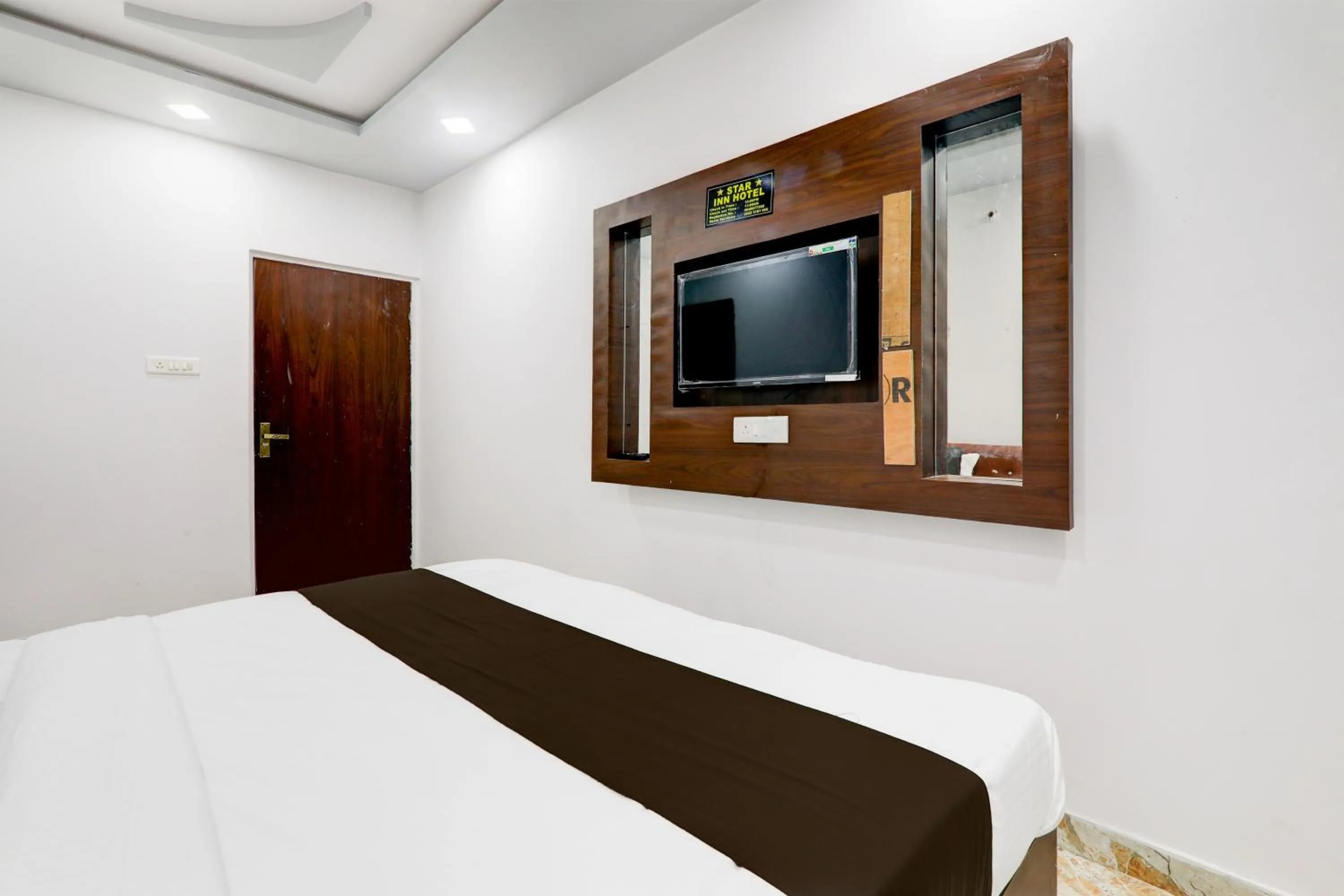 Bedroom, Bed in Hotel O Star Inn Hotel