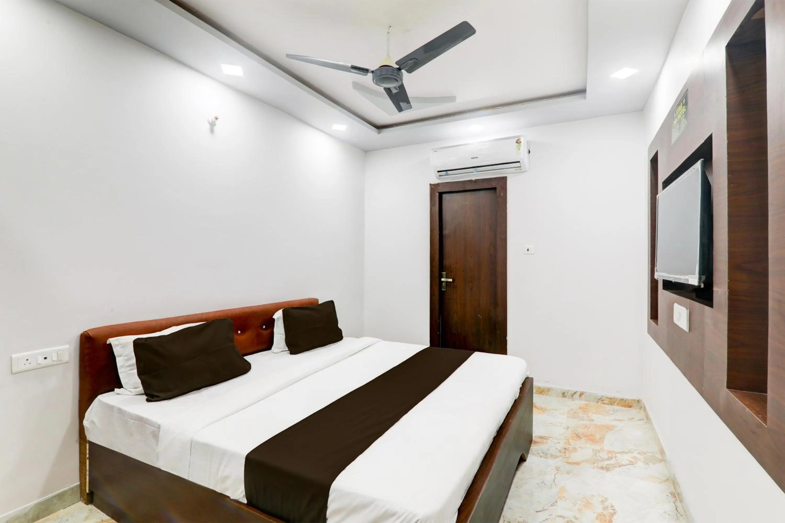 Bedroom in Hotel O Star Inn Hotel