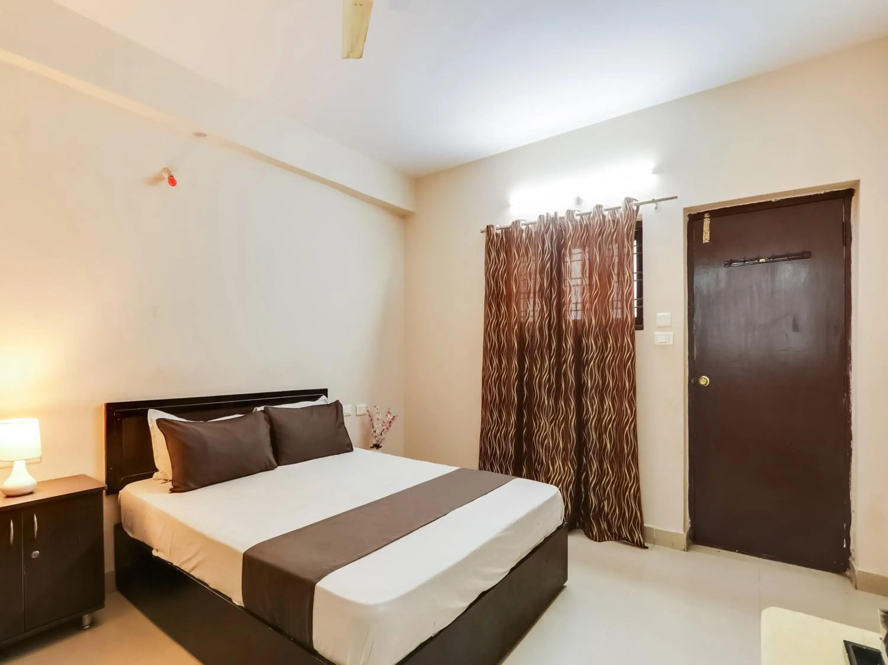 Classic Triple Room - single occupancy in Hotel O Srinivasa Grand Classic Triple Room - single occupancy in Hotel O Srinivasa Grand