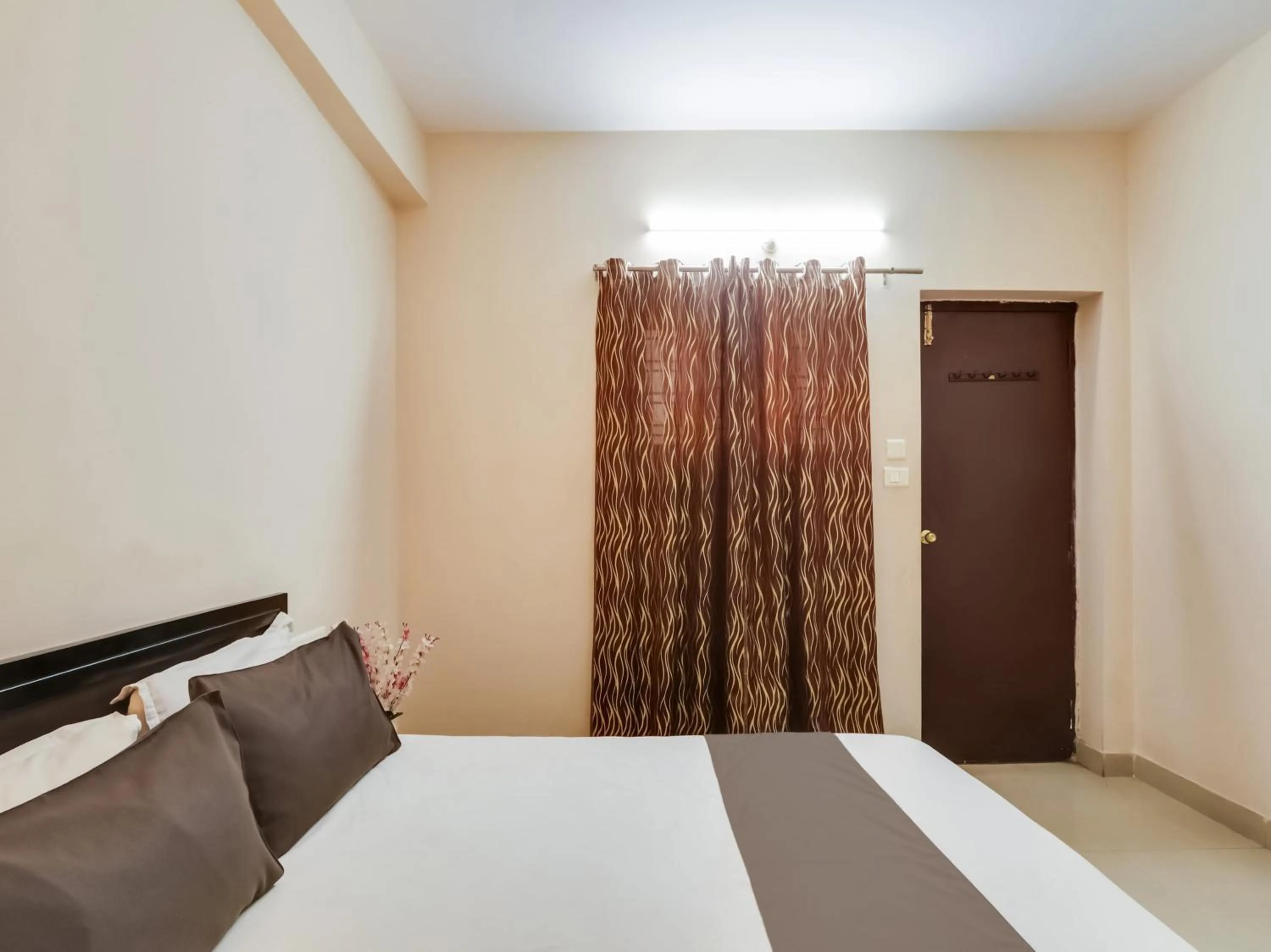 Bedroom in Hotel O Srinivasa Grand