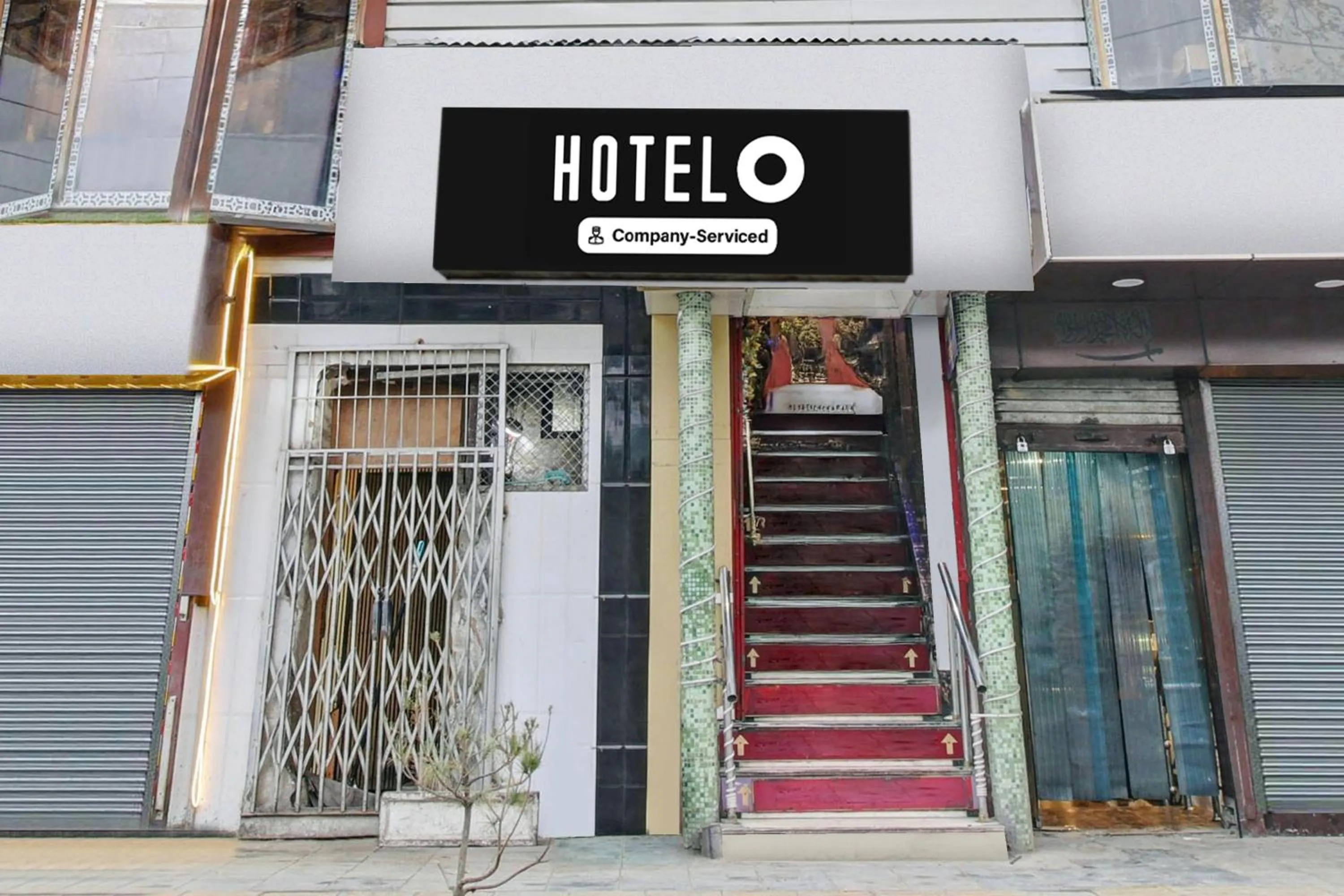 Facade/entrance in Hotel O Residency Road Srinagar