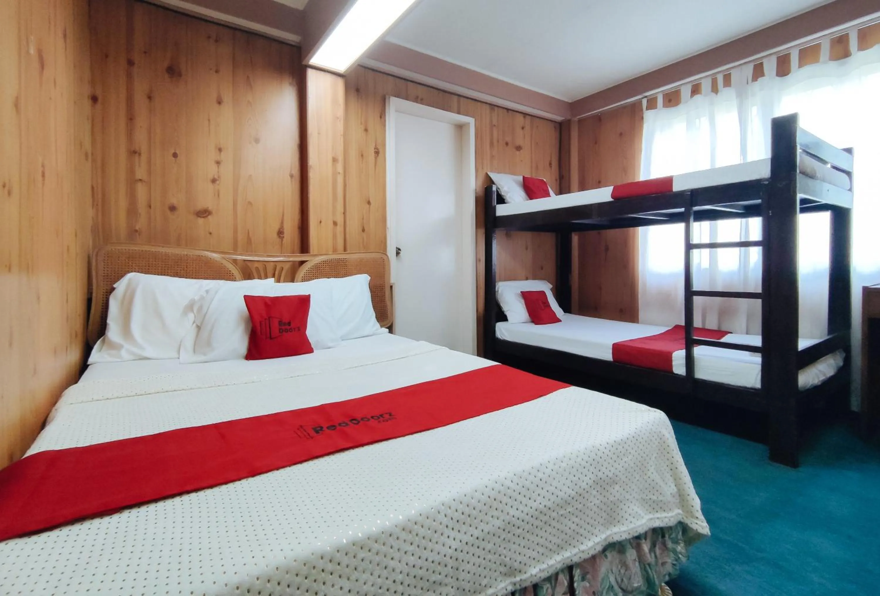 Photo of the whole room, Bed in RedDoorz @ Monterrazas Village Homestay Baguio