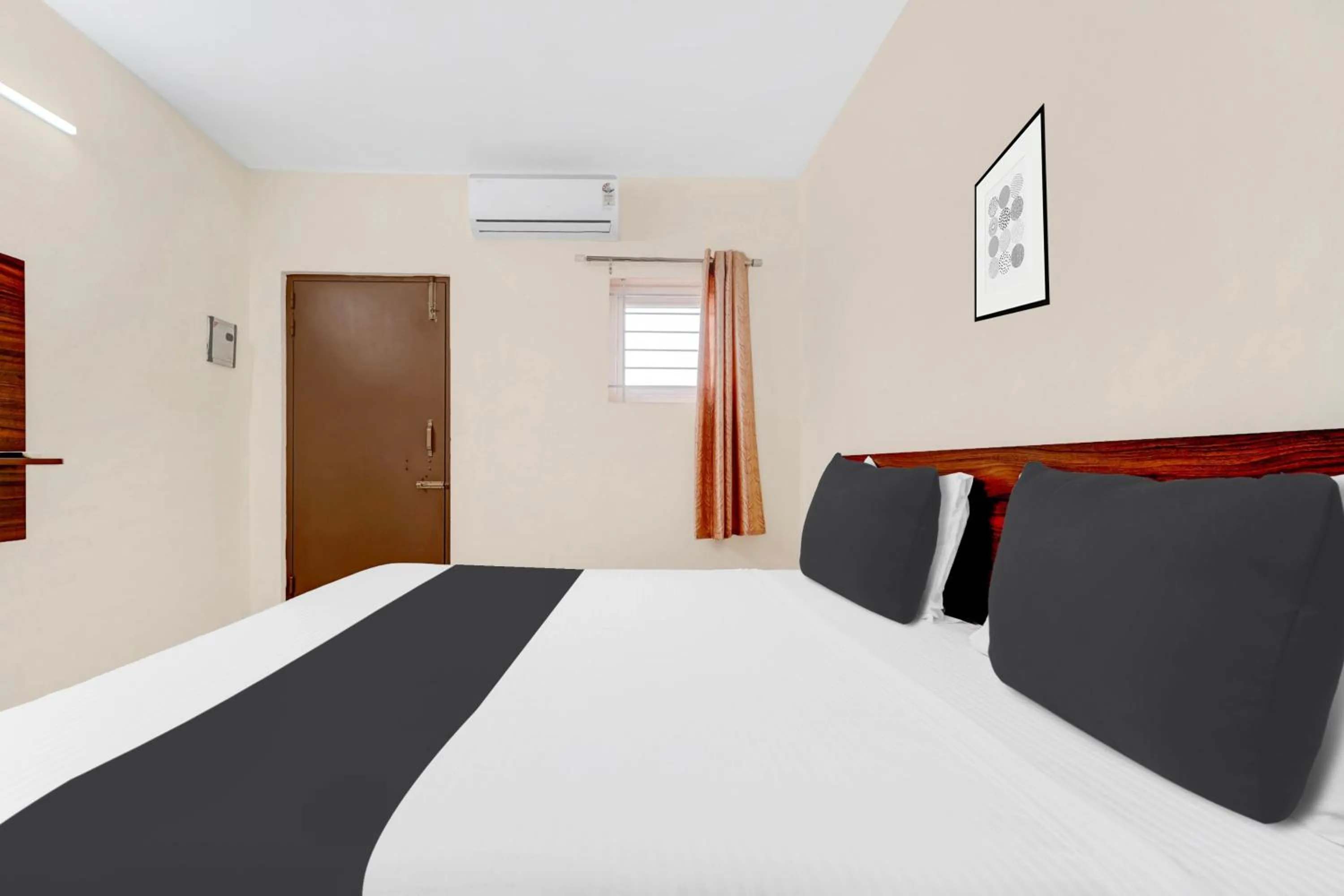 Bedroom, Bed in Super Hotel O Avinashi Road Coimbatore