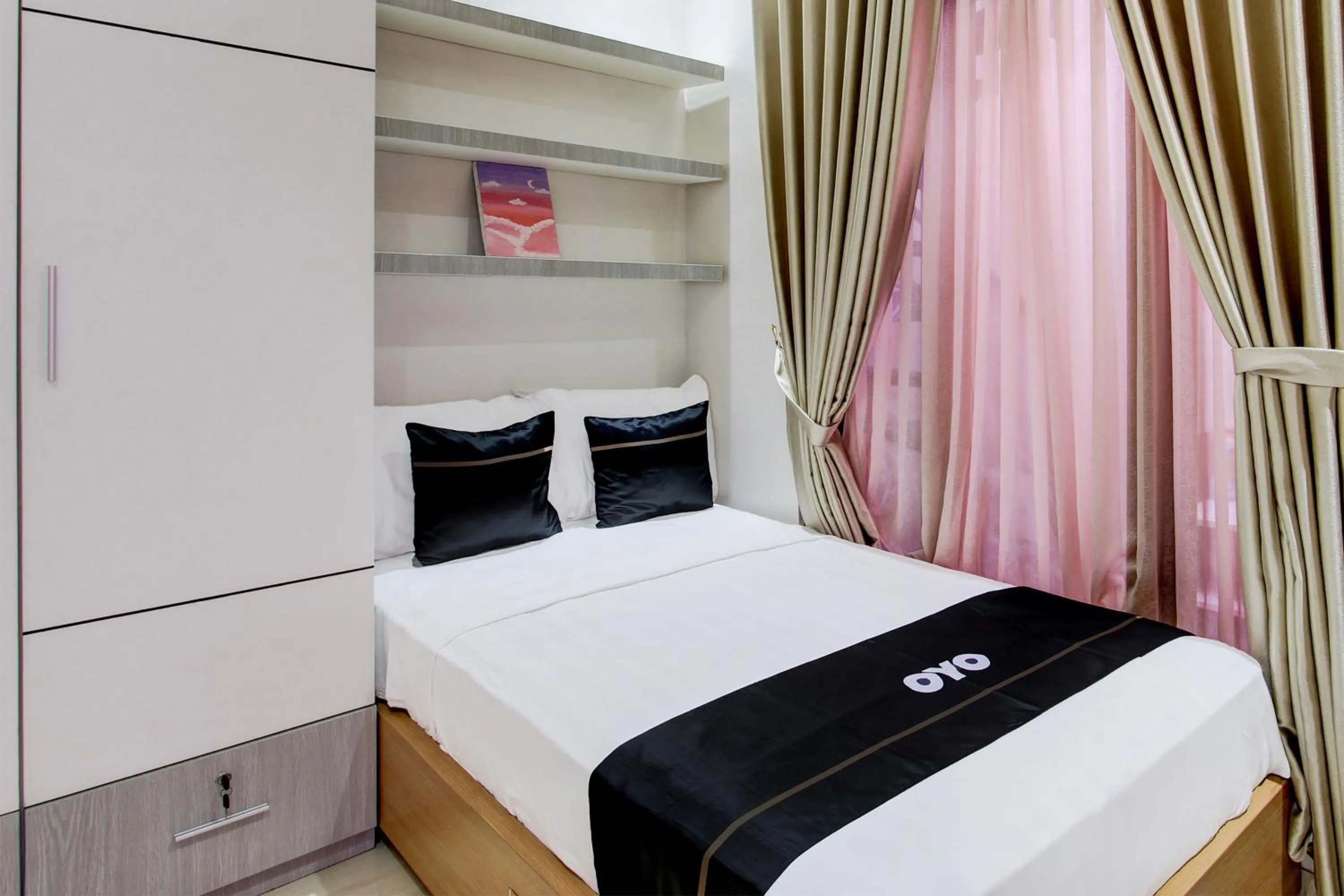 Standard Double Room - single occupancy in Capital O 93718 Homestay 3 Bidadari