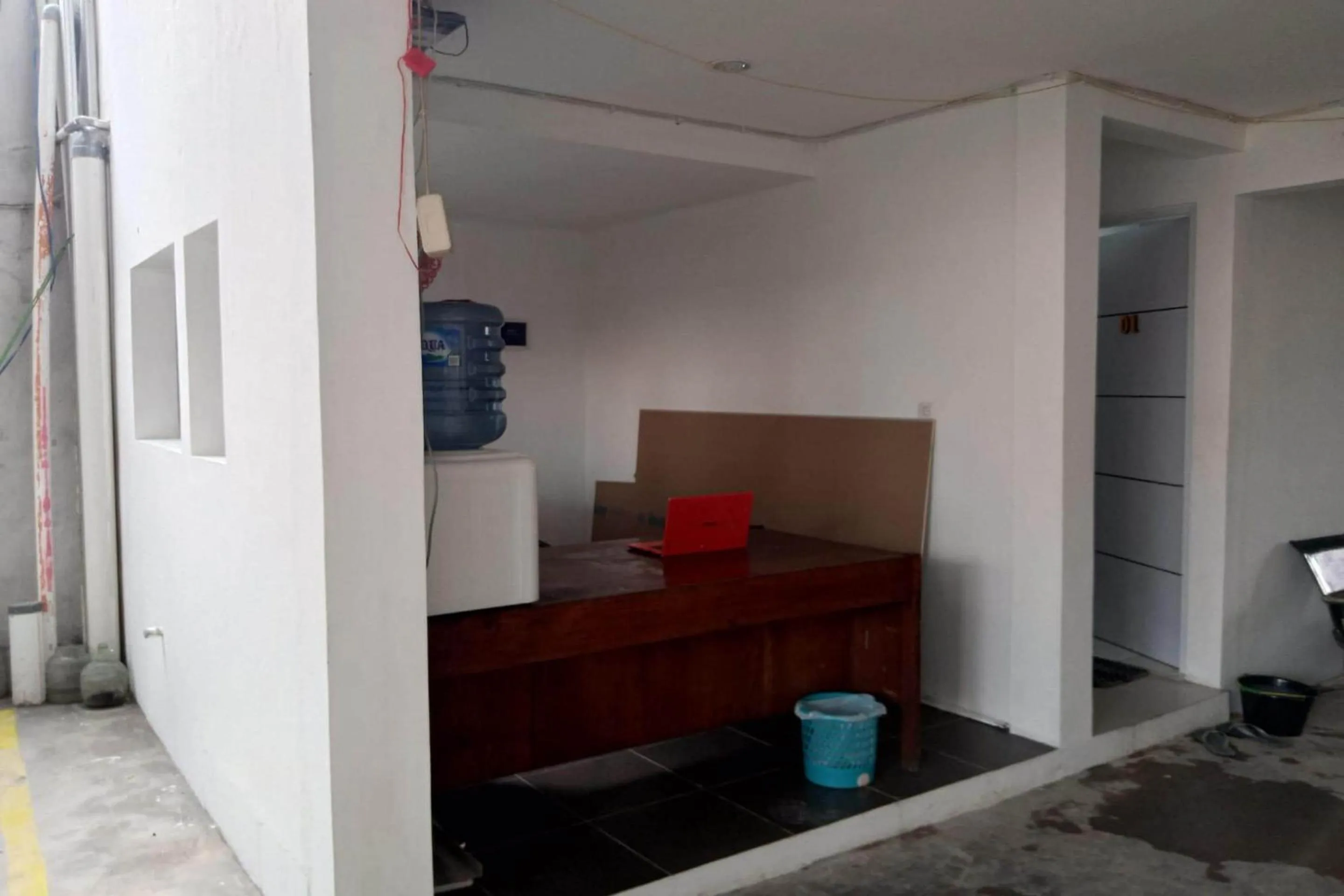 Lobby or reception in Capital O 93728 Guest House Cemara