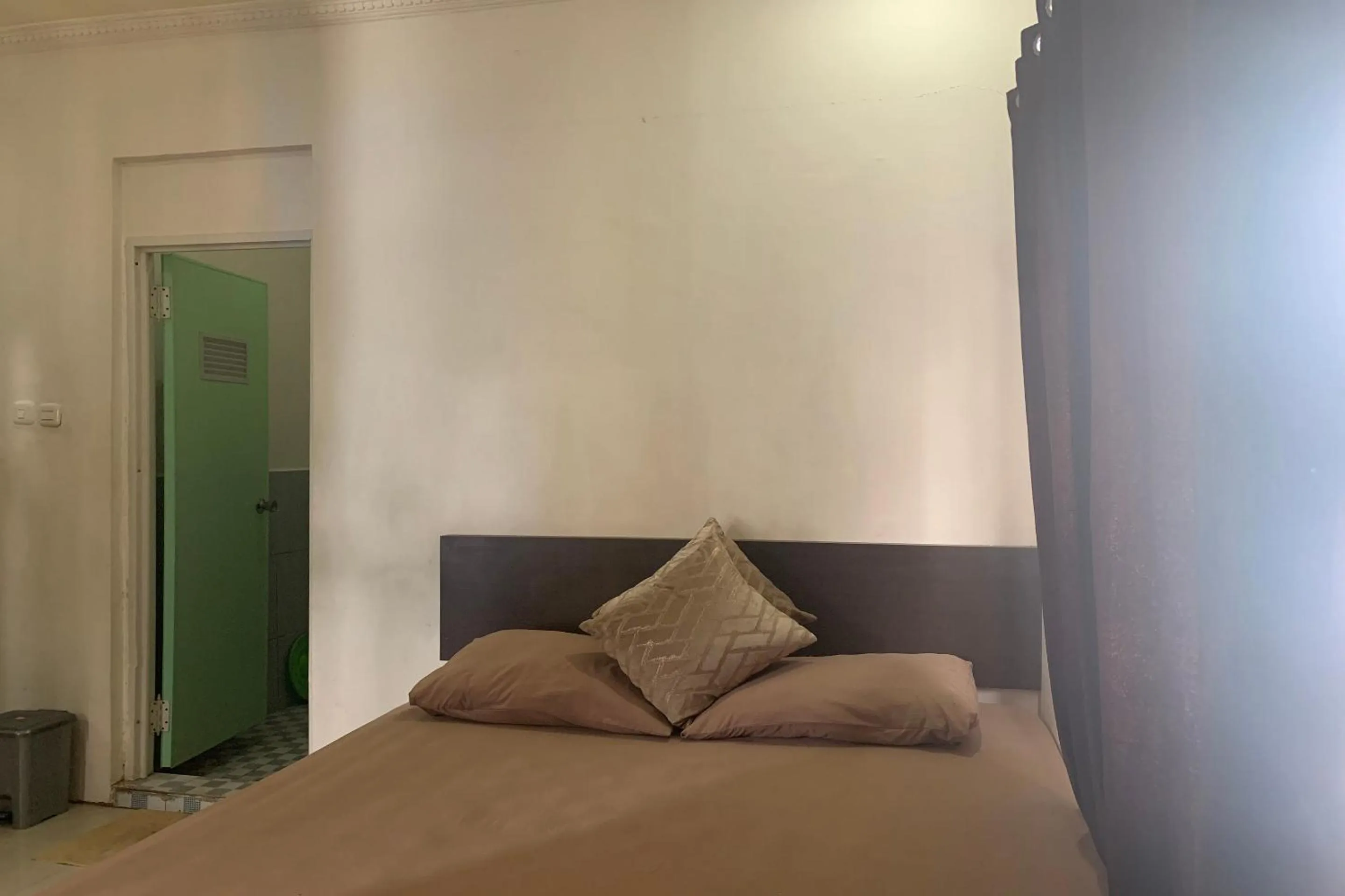 Bedroom, Bed in Hotel O Amas Syariah