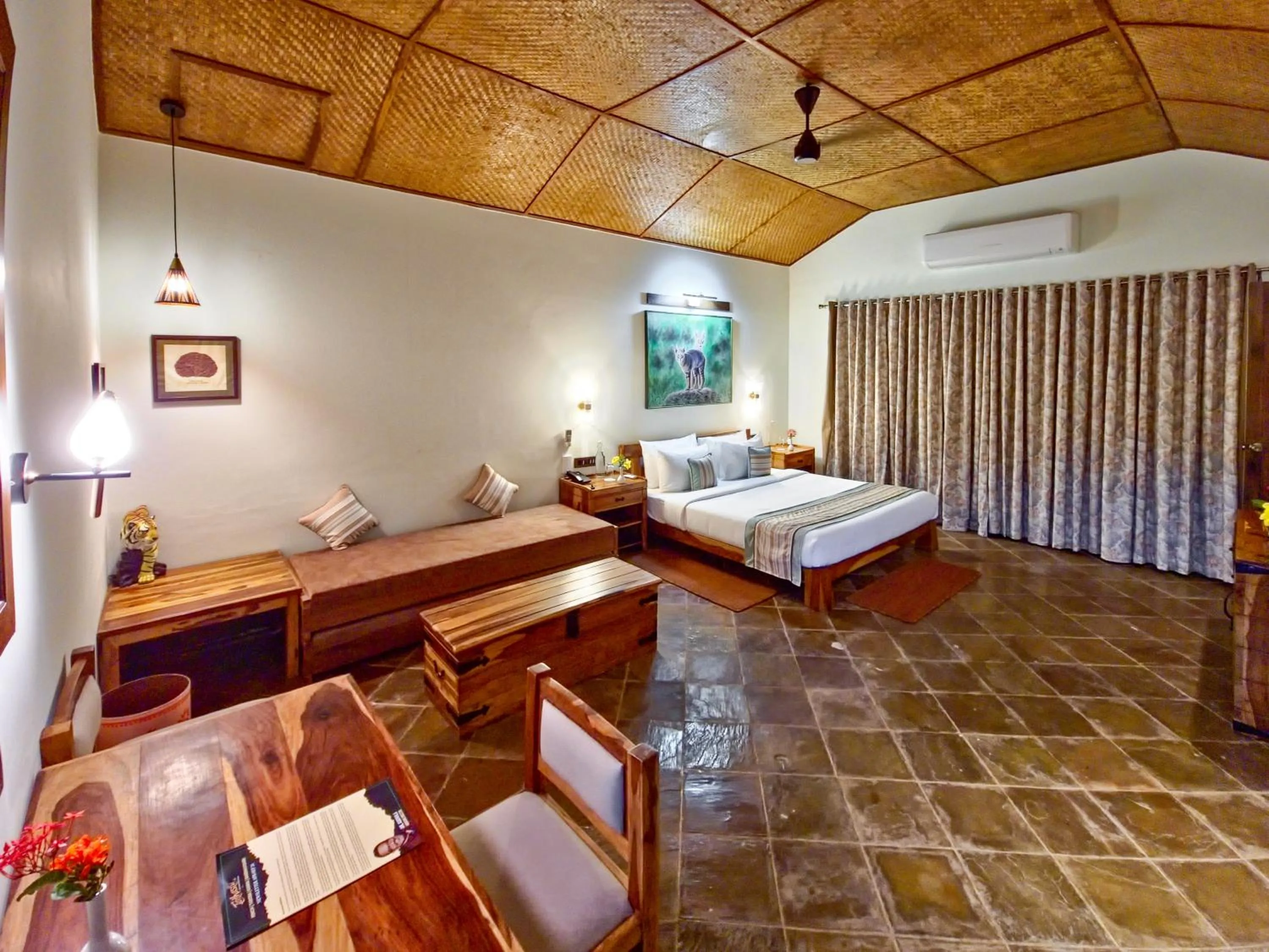 Bedroom in Tathastu Bandhavgarh