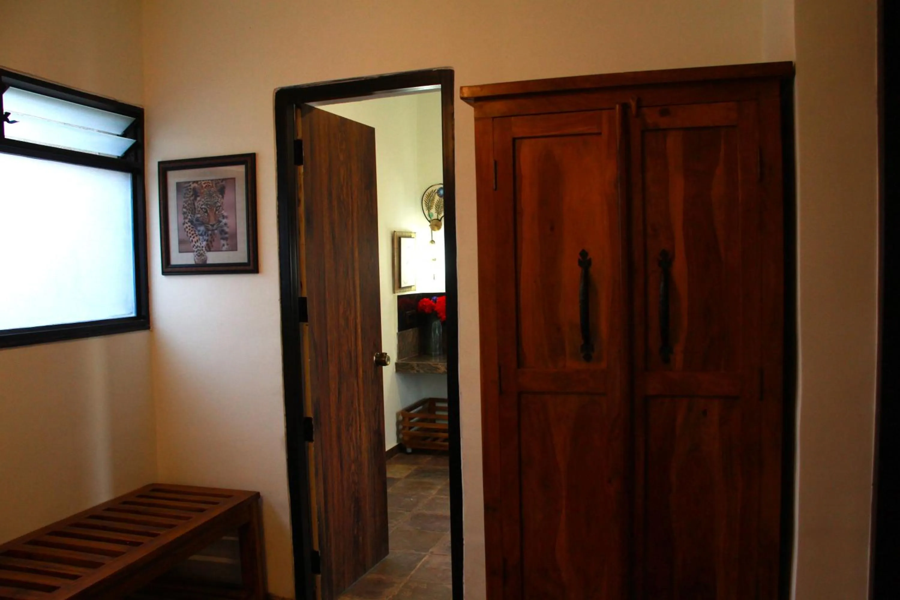 wardrobe in Tathastu Bandhavgarh