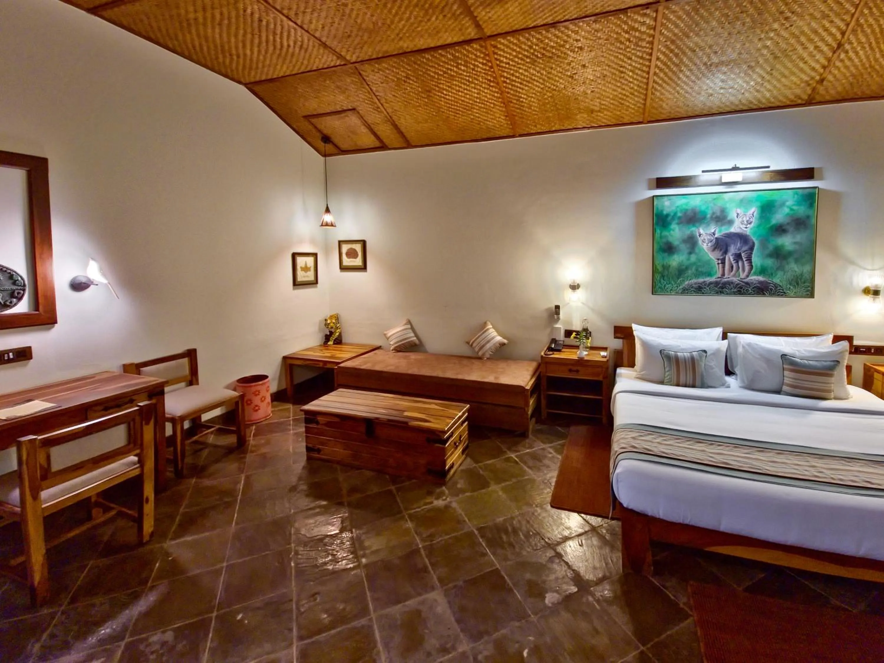 Bedroom, Bed in Tathastu Bandhavgarh