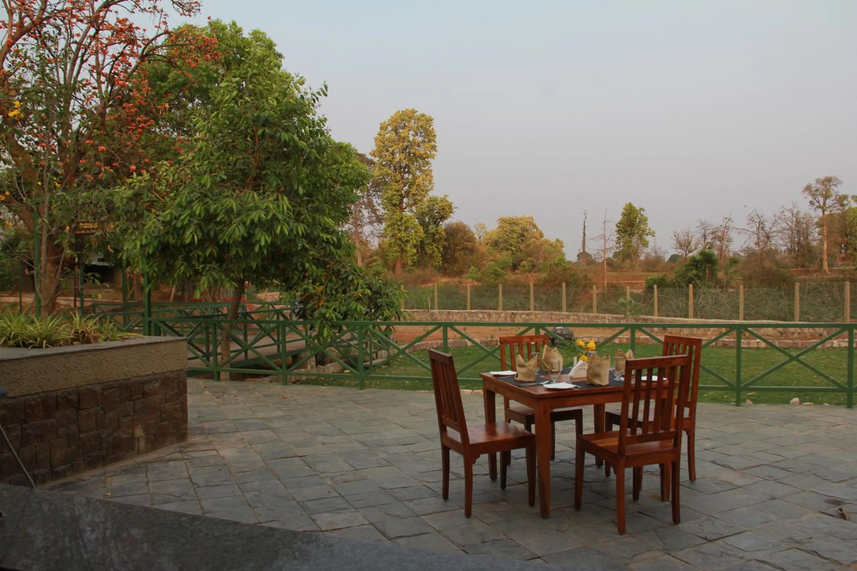 Restaurant/places to eat in Tathastu Bandhavgarh