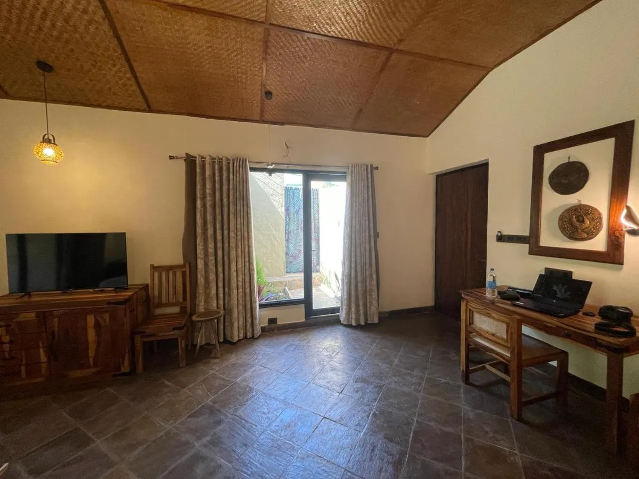 TV and multimedia in Tathastu Bandhavgarh