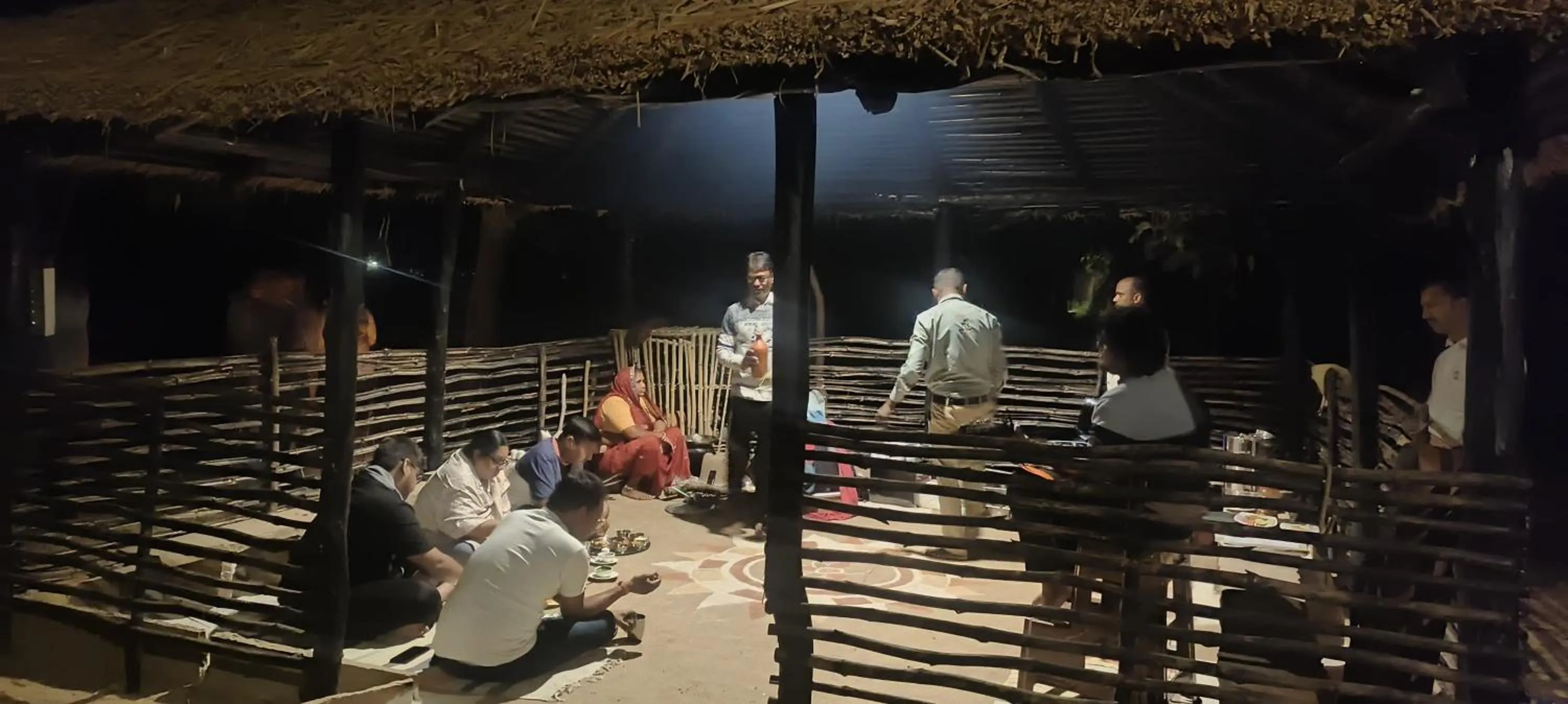 Dining area in Tathastu Bandhavgarh