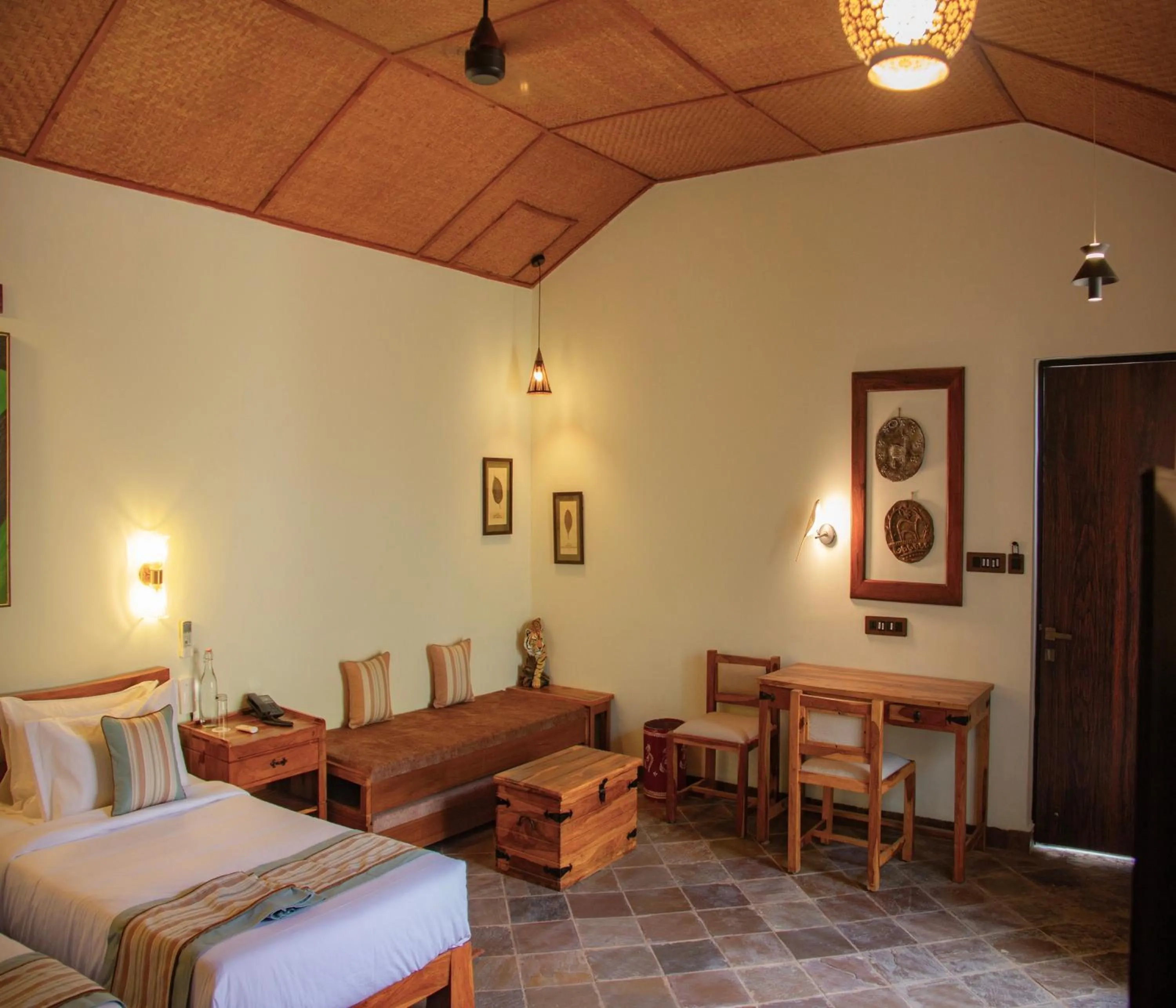 Bed in Tathastu Bandhavgarh