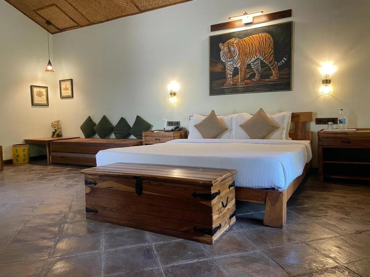 Bed in Tathastu Bandhavgarh