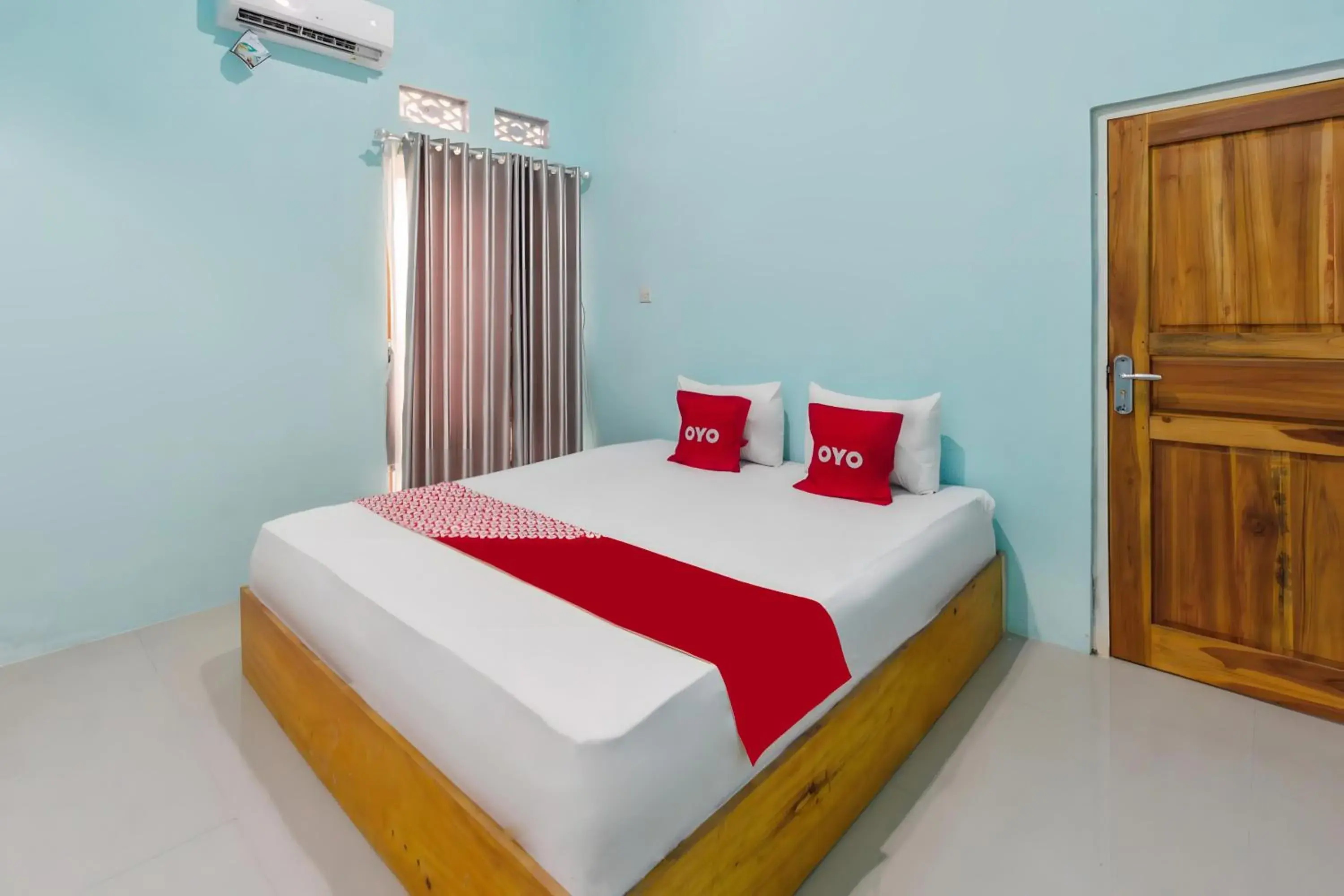Deluxe Double Room in OYO 93737 Bale Oyan Homestay Deluxe Double Room in OYO 93737 Bale Oyan Homestay