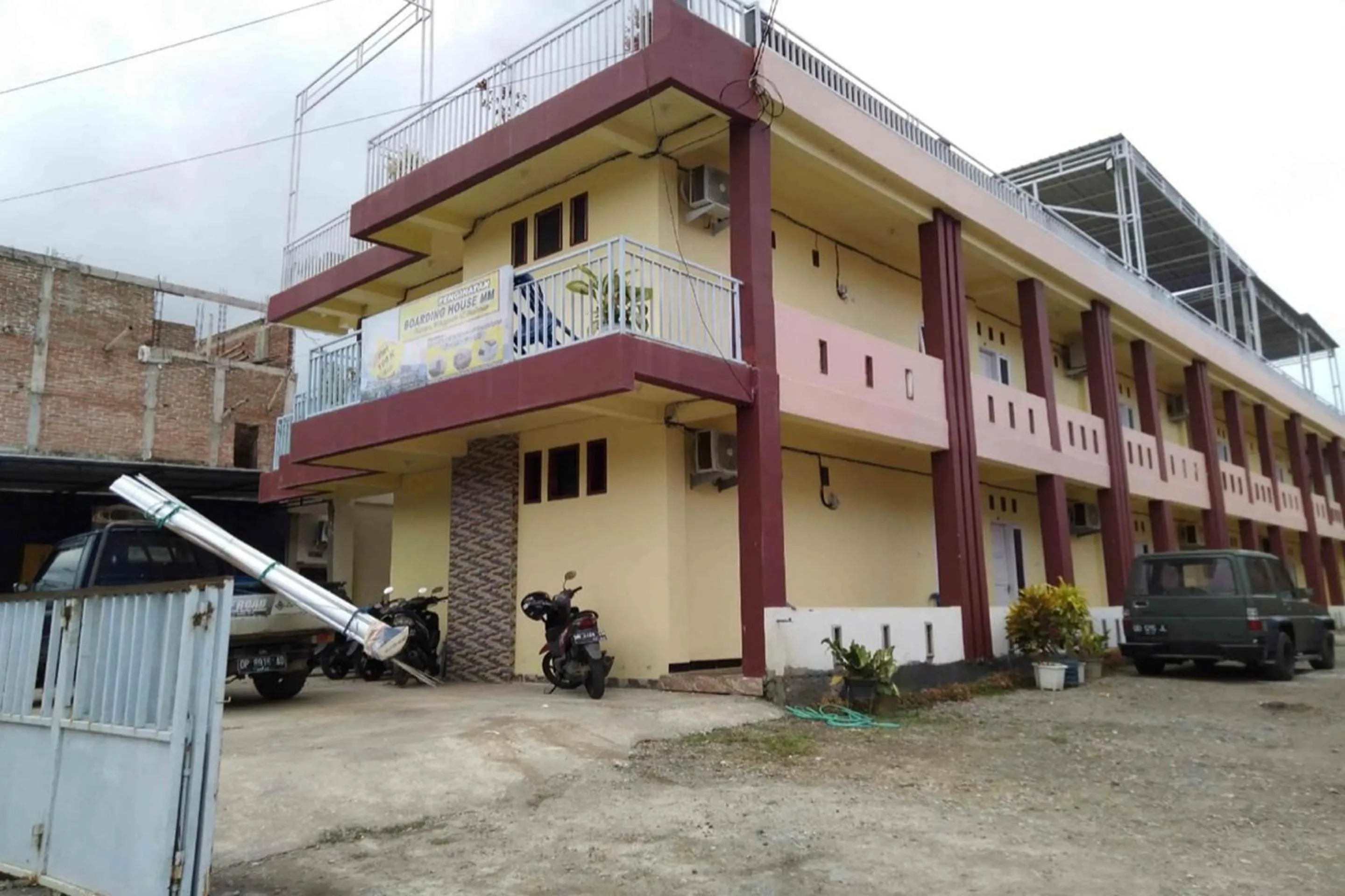 Facade/entrance in OYO 93735 Pondok Zamzam Near Taman Arung Palakka, Bone