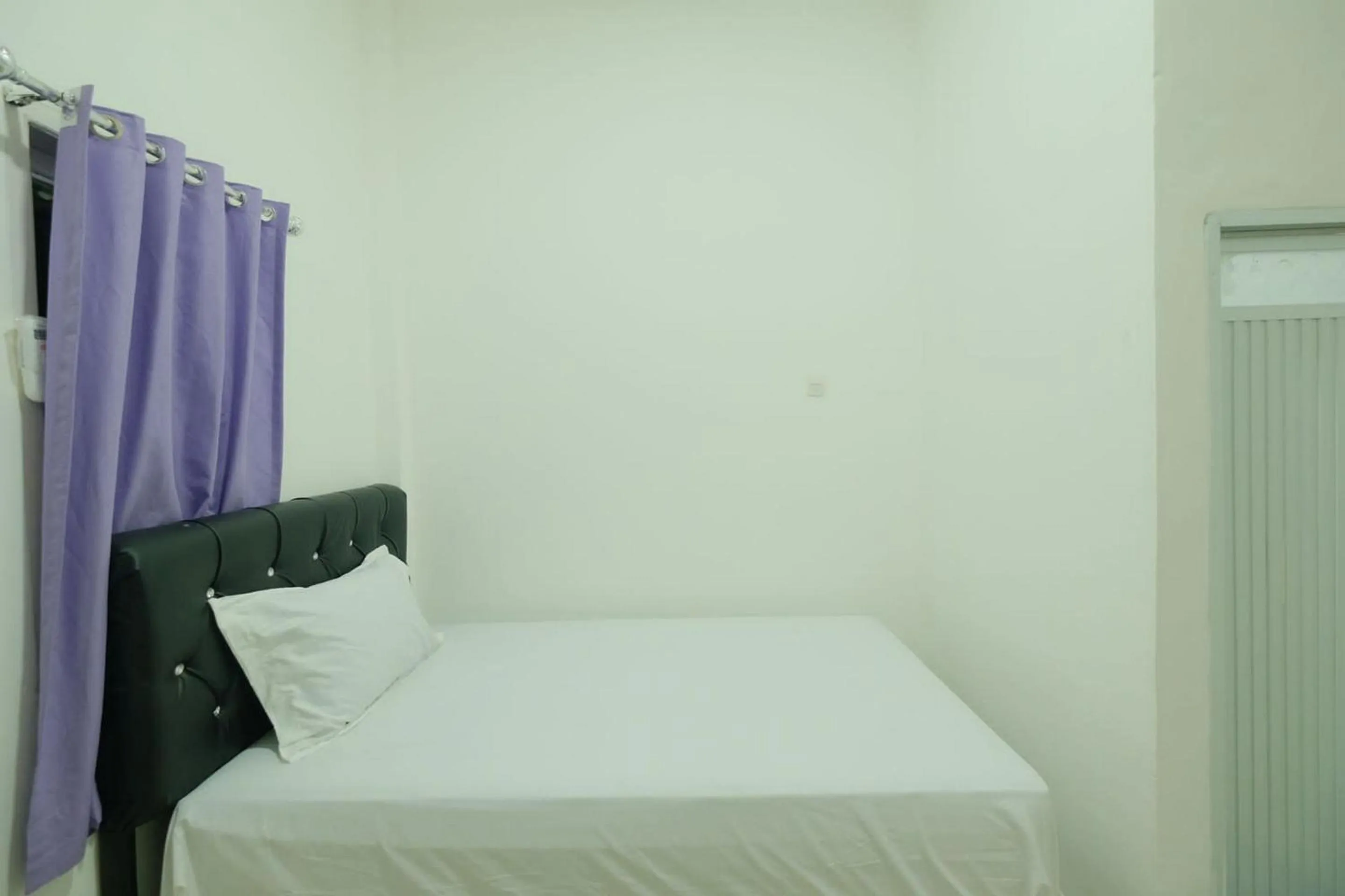 Bedroom, Bed in OYO 93756 Qq Kost Near Pantai Kebesaran Beach