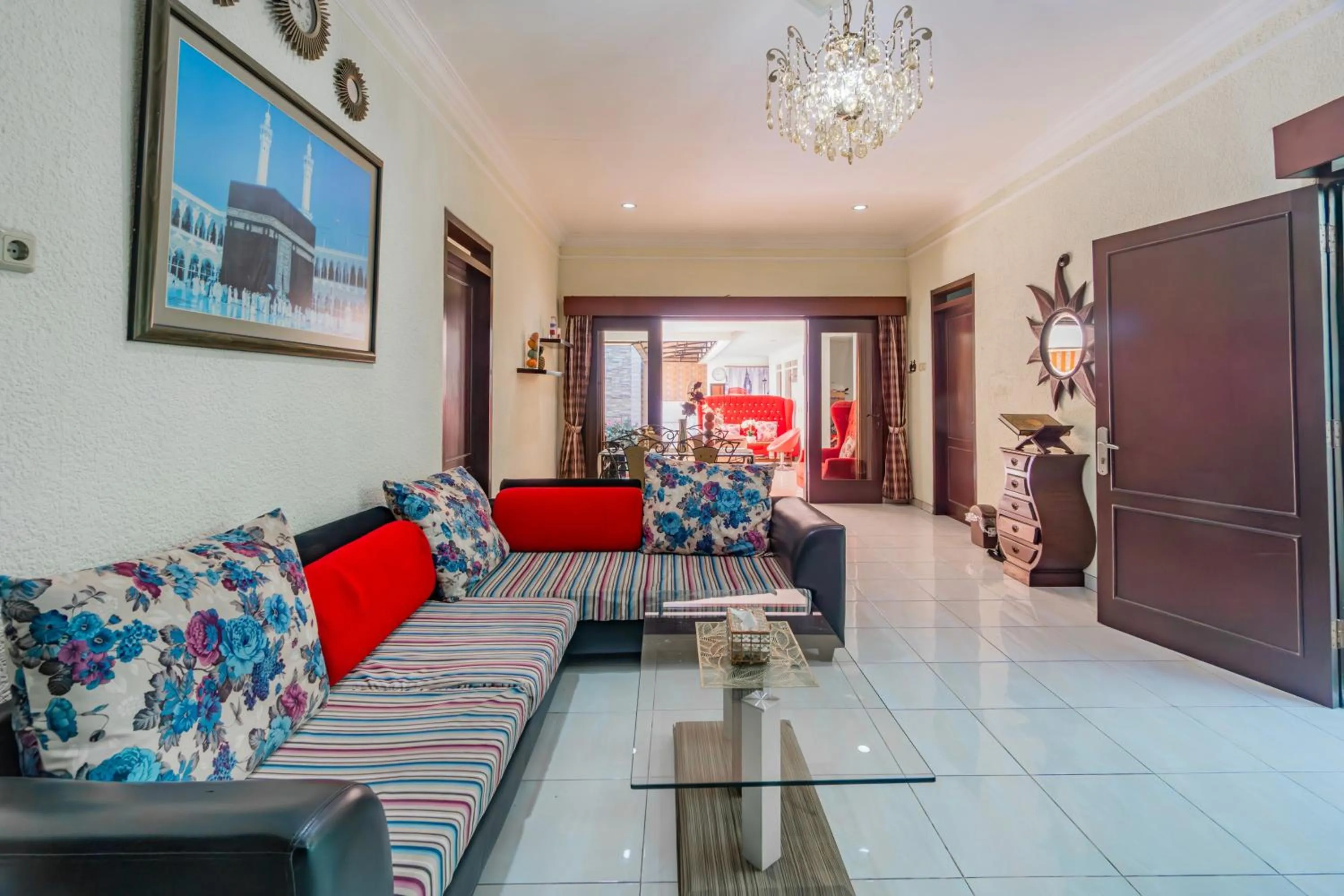 Lobby or reception in Hotel O Ita Homestay Syariah