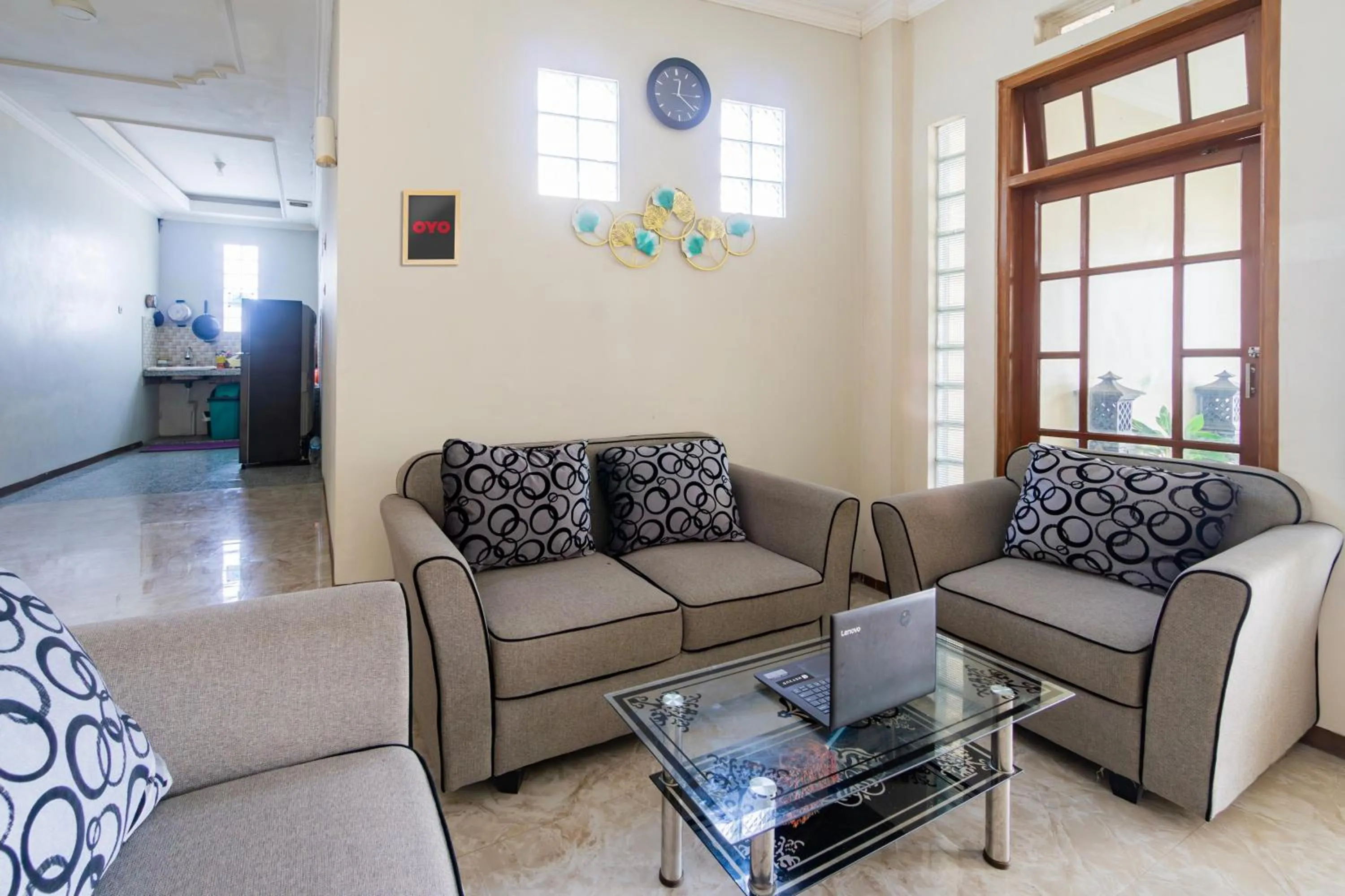 Lobby or reception in Hotel O Siwalanpanji Homestay Syariah