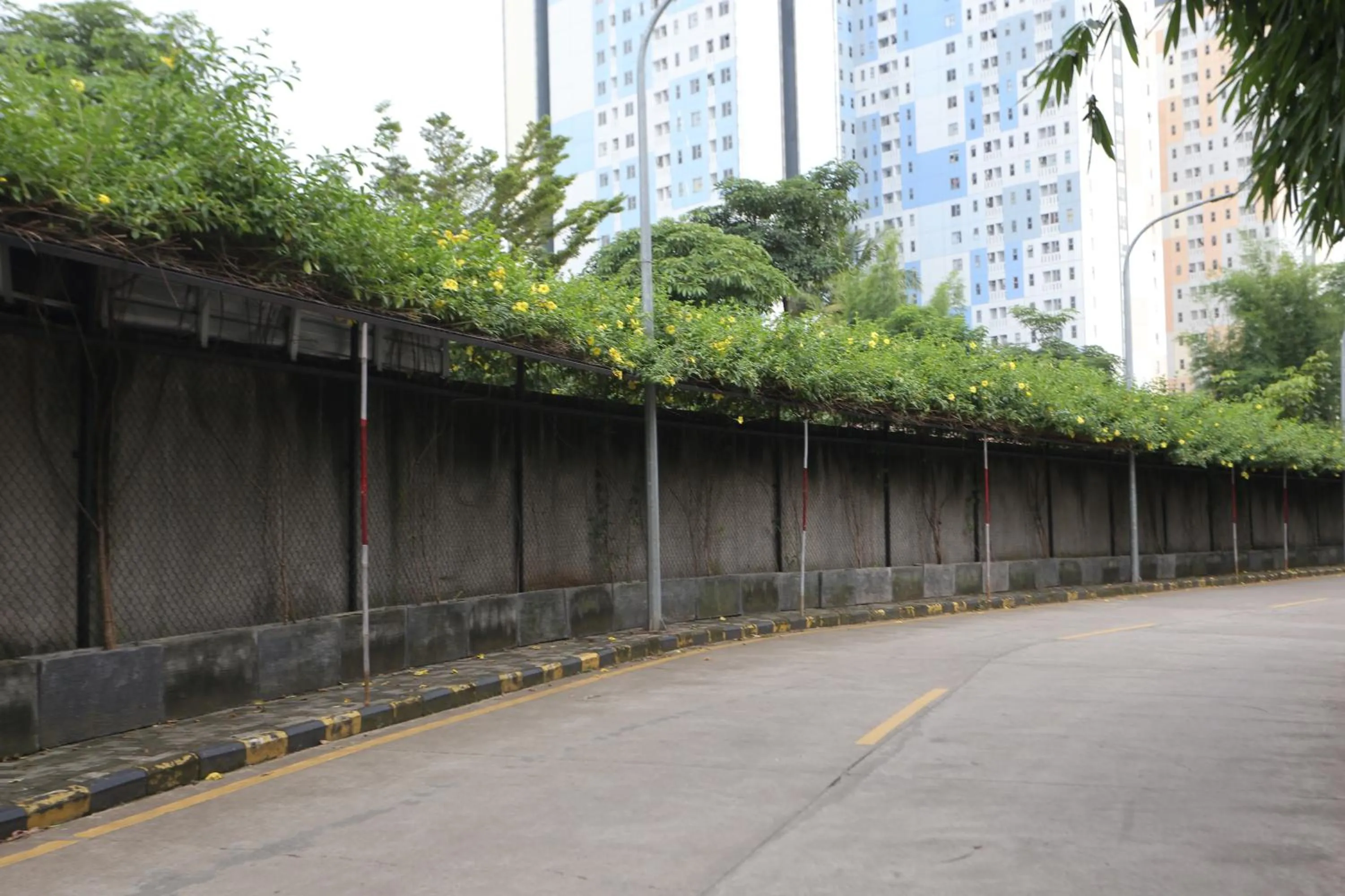 Collection O 93750 Luxury Rooms @ Urbantown Serpong