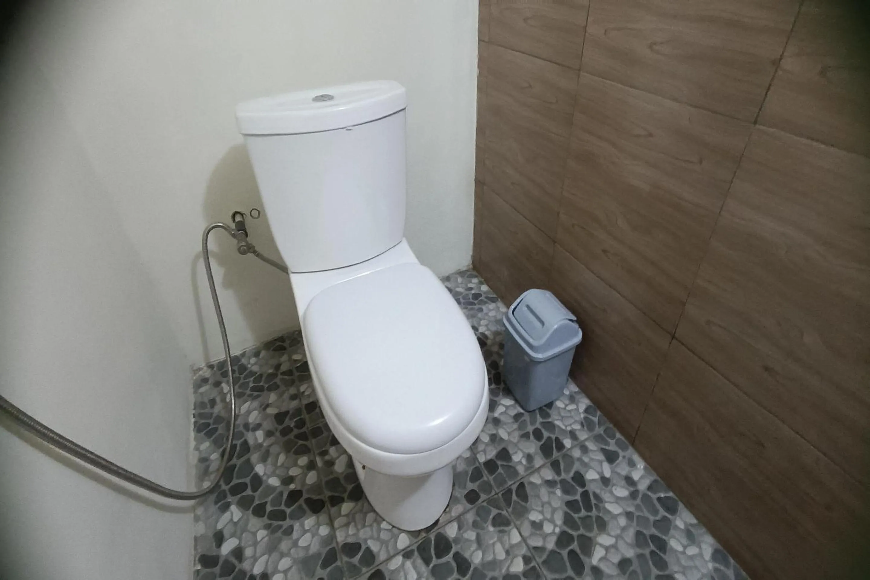 Bathroom in OYO 93766 Bunga Homestay Near Taman Lembah