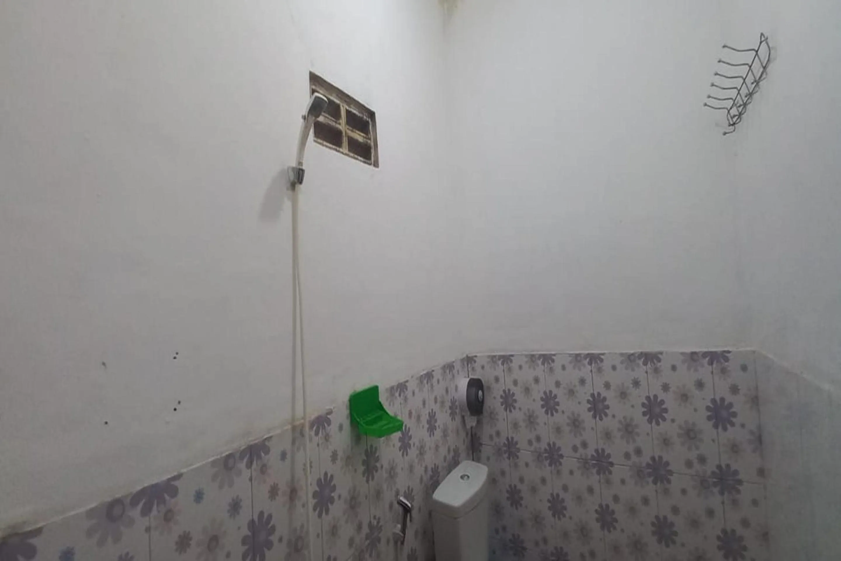 Bathroom in Hotel O Setia Budi Guest House 2