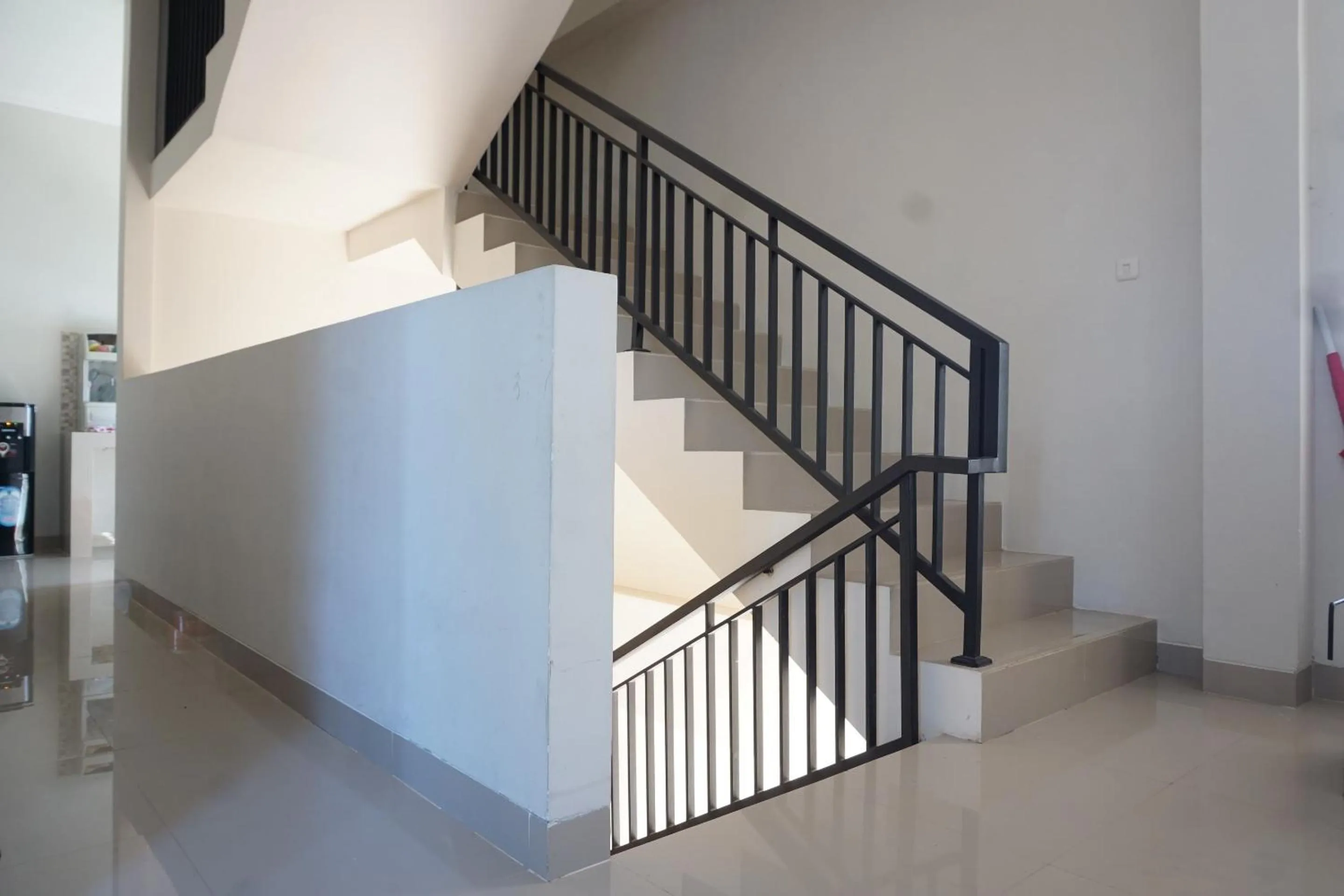 Lobby or reception in Hotel O Pondom Danu 77