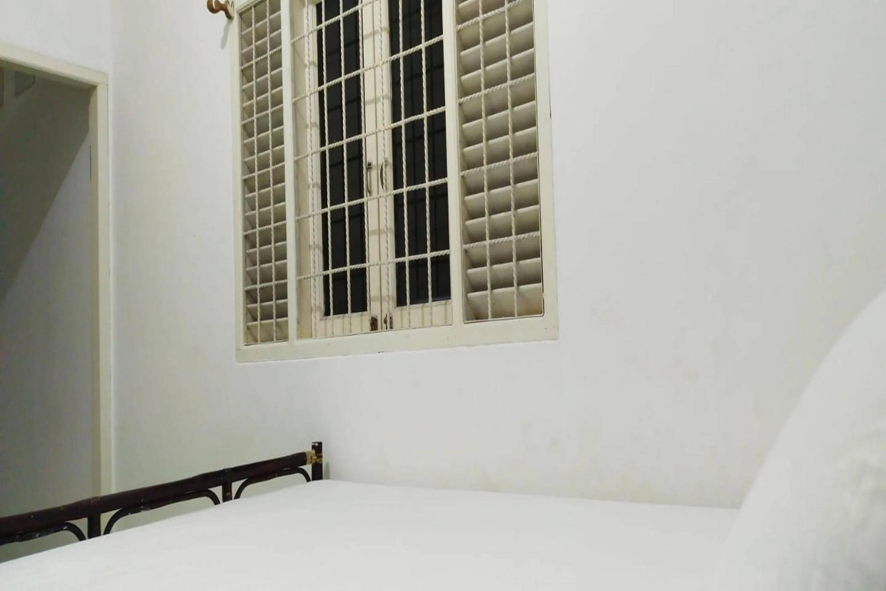 Bedroom, Bed in OYO 93774 Khaira Kos Dan PenginapanNearYani Heahlerr