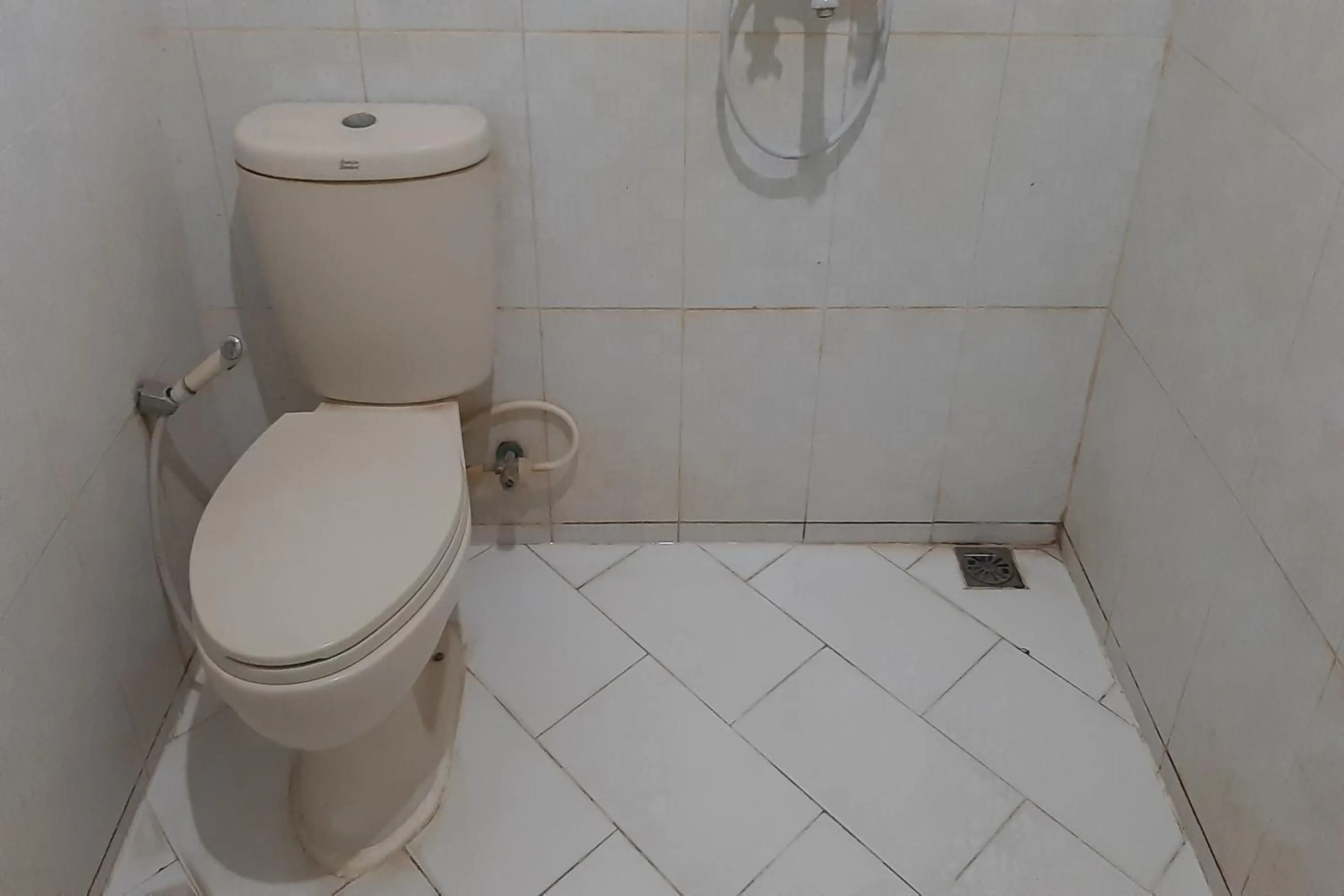 Bathroom in Hotel O Nilam Guest HouseNearYani Heahlerr