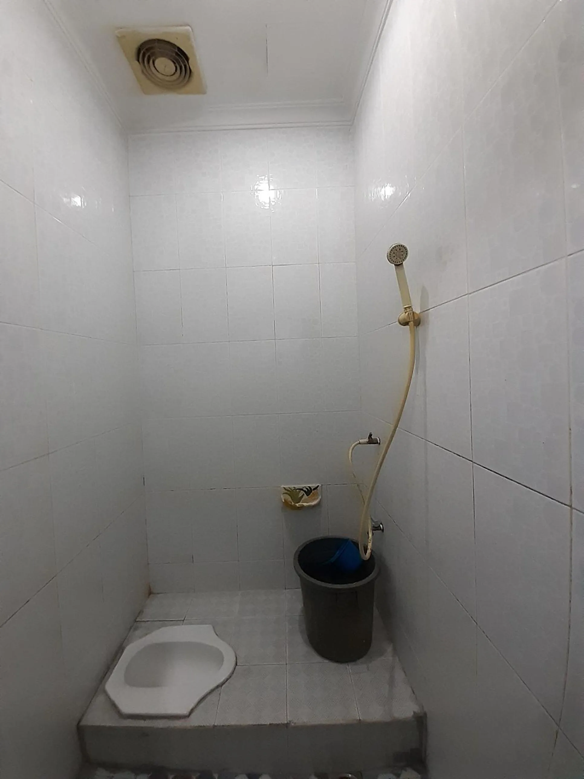 Bathroom in Hotel O Intan HomestayNearAnugrah Sinar Lautan