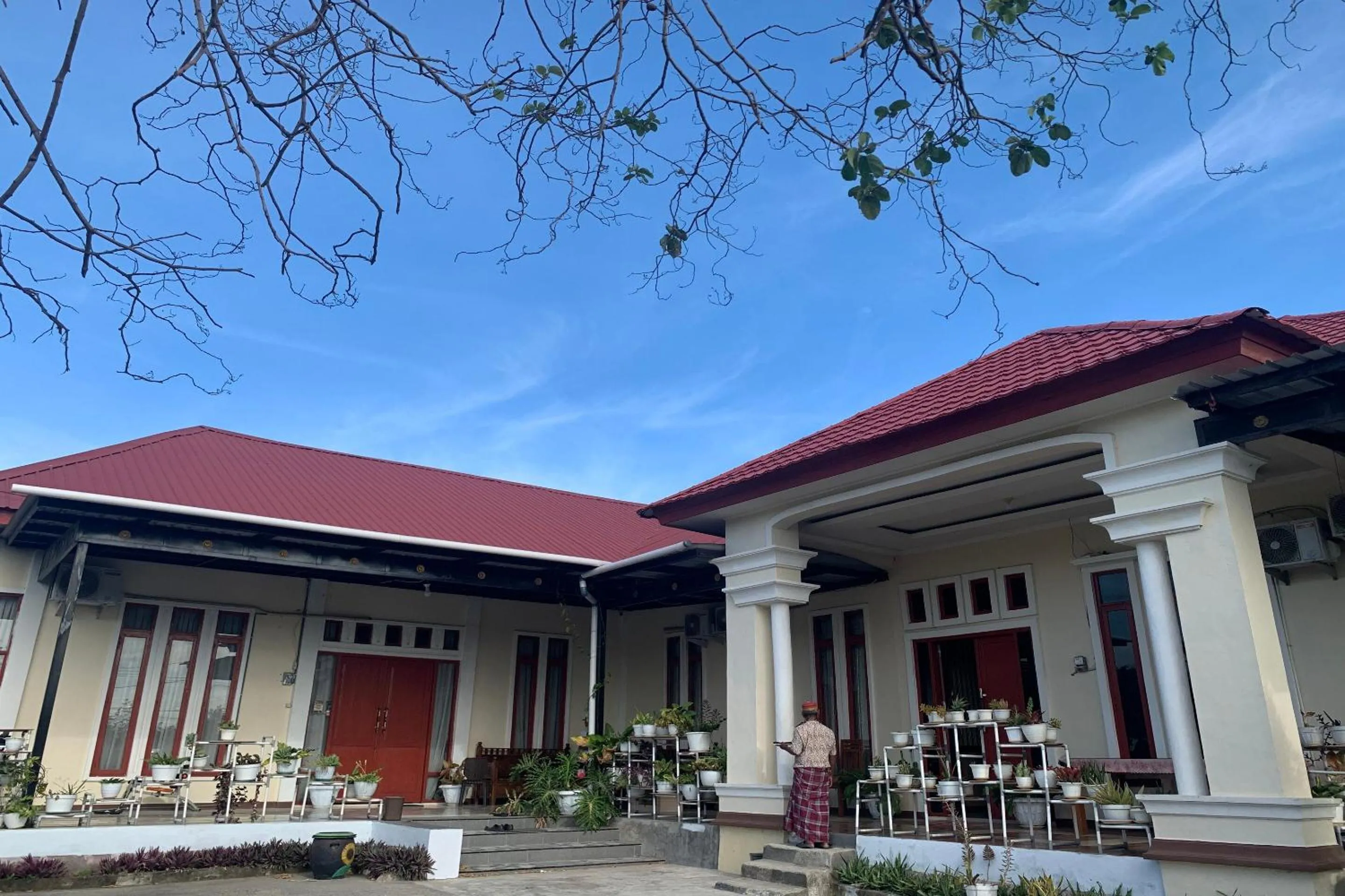 Facade/entrance in Hotel O Kost Hidayat Syariah