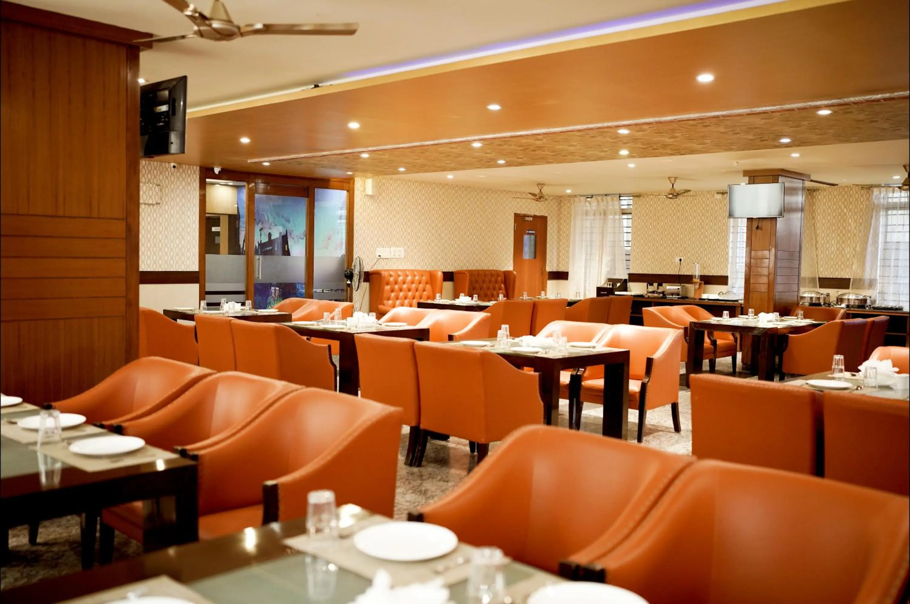 Restaurant/places to eat in Hotel Vista Suites, Bangalore