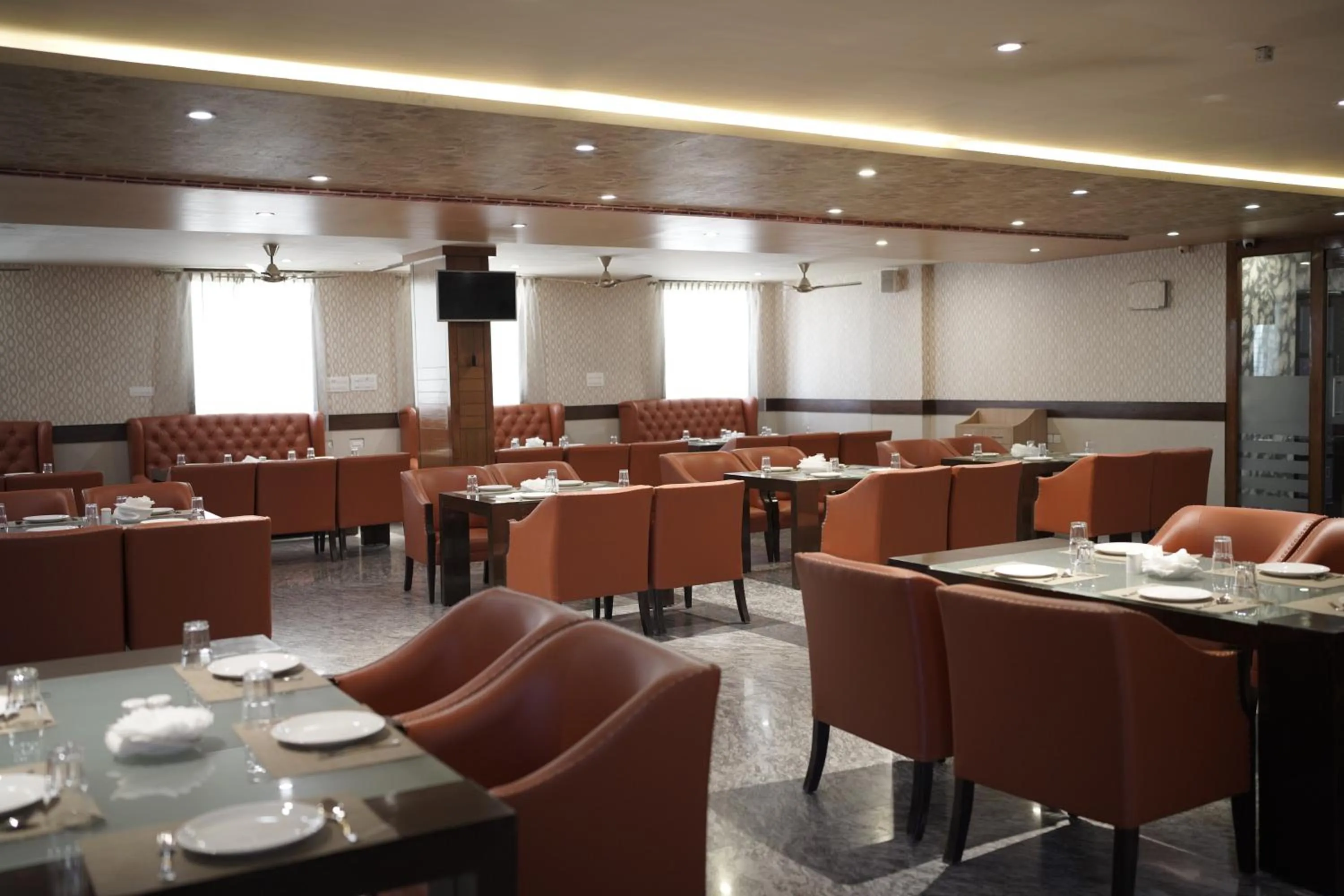 Restaurant/places to eat in Hotel Vista Suites, Bangalore