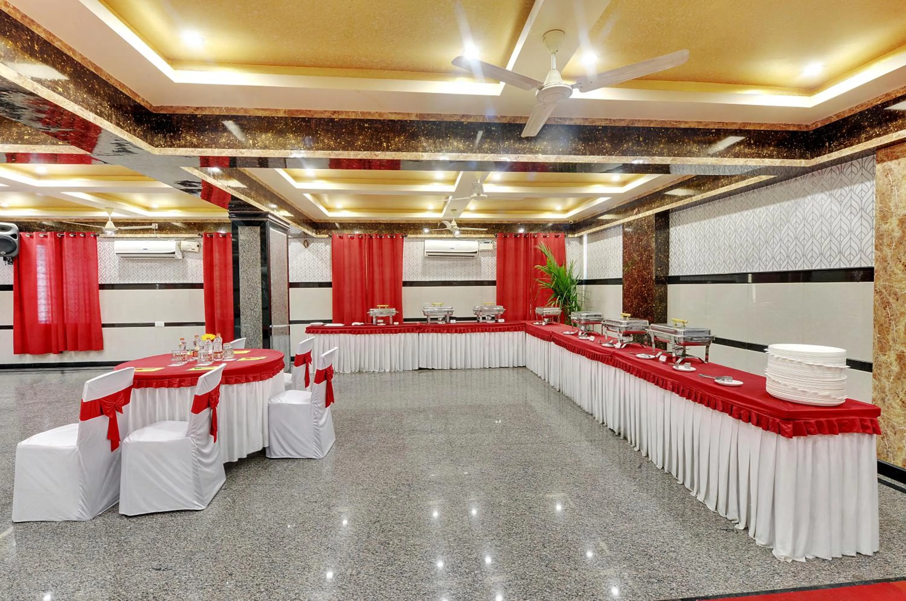 Banquet/Function facilities in Hotel Vista Suites, Bangalore
