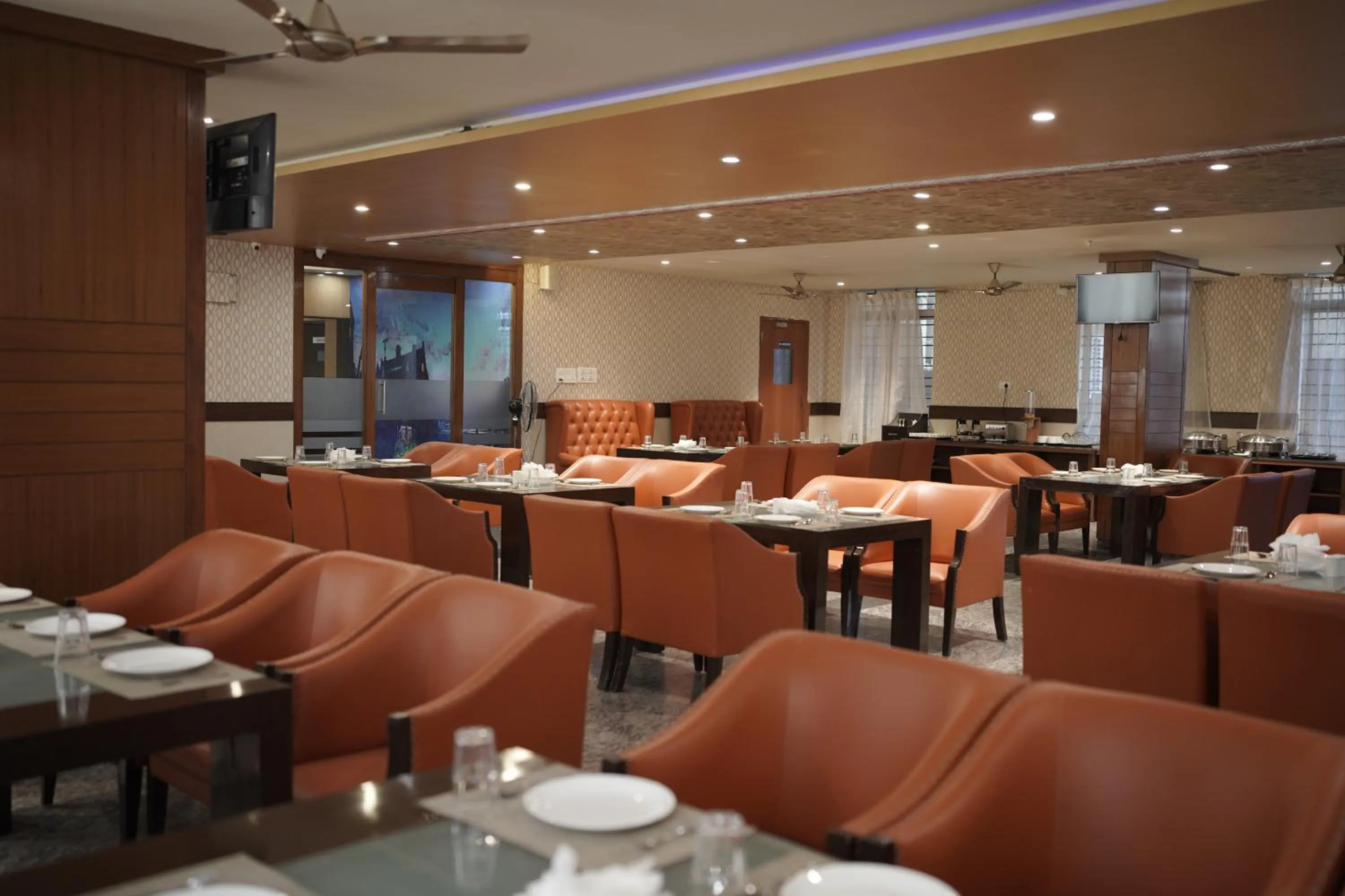 Restaurant/places to eat in Hotel Vista Suites, Bangalore