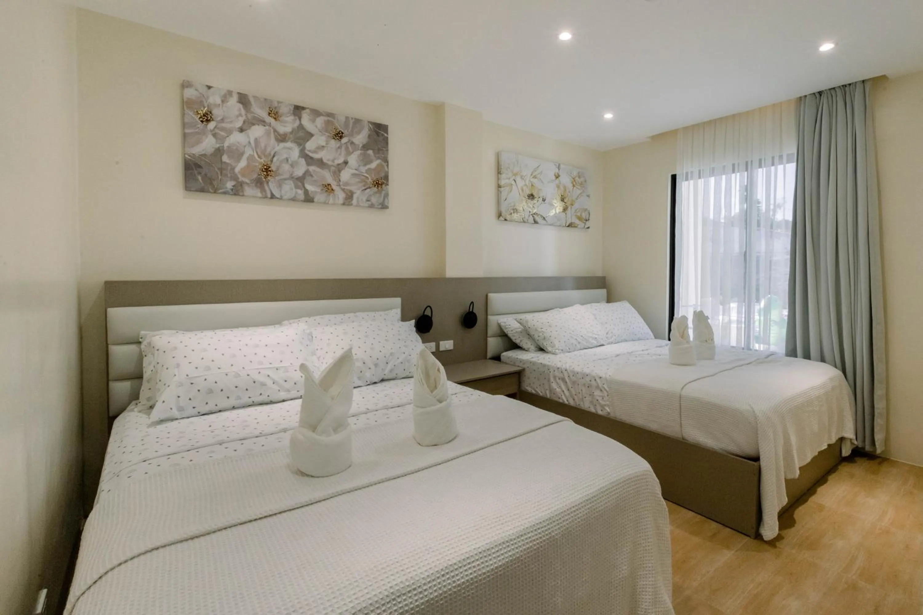 Bed in Sonrisa Resort De Playa by Hiverooms