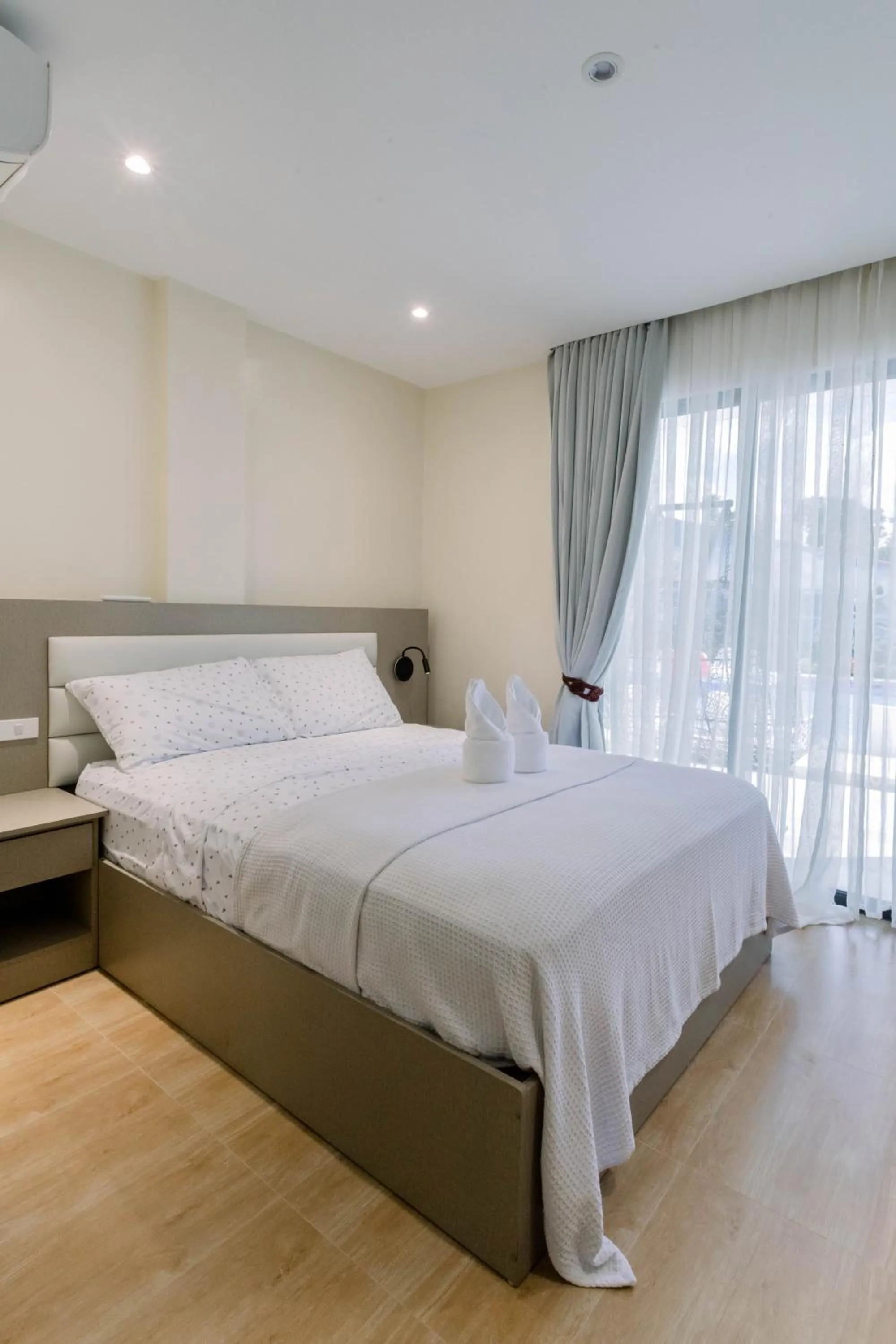 Bed in Sonrisa Resort De Playa by Hiverooms