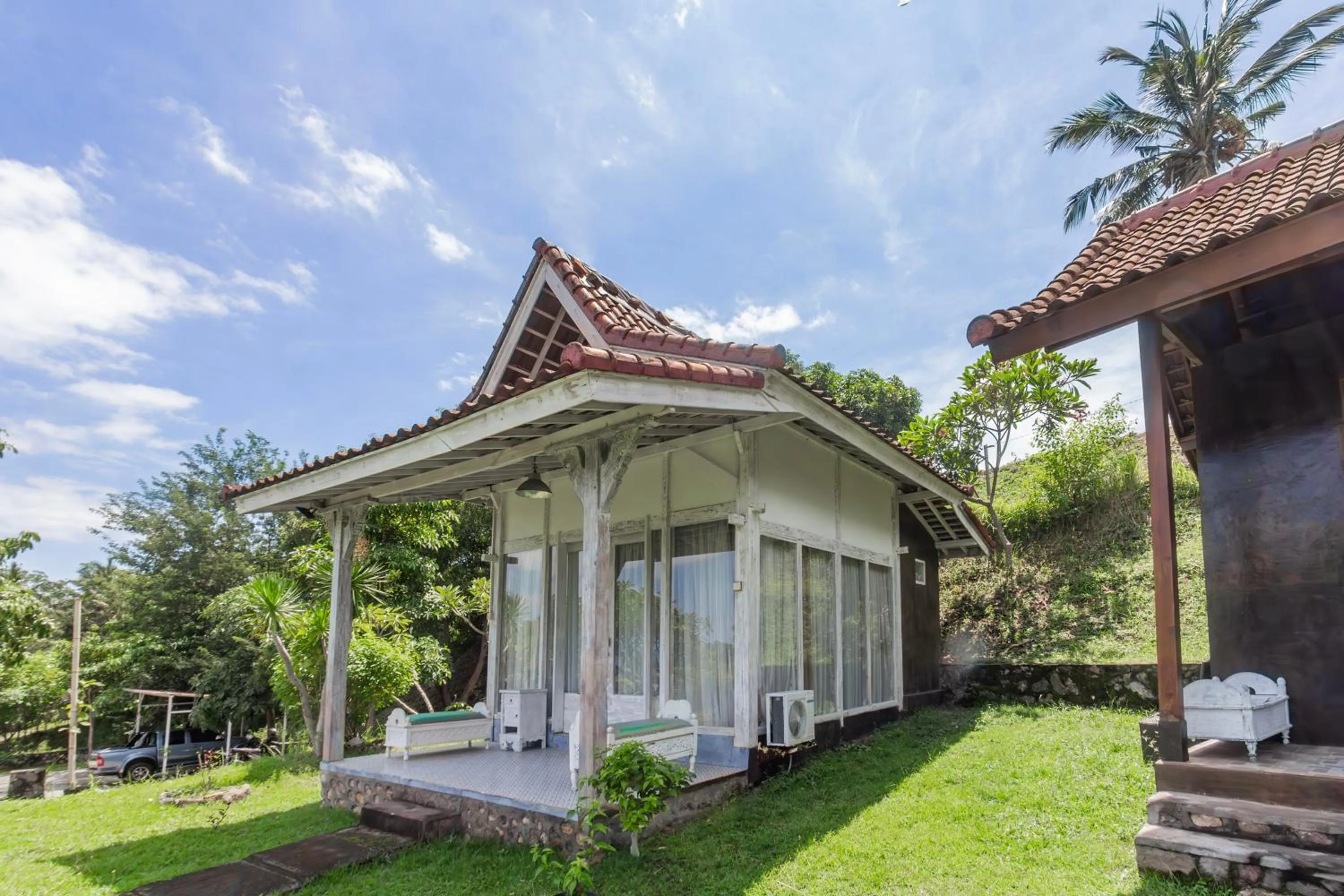 Facade/entrance in Hotel O Tungku Klui Hotel