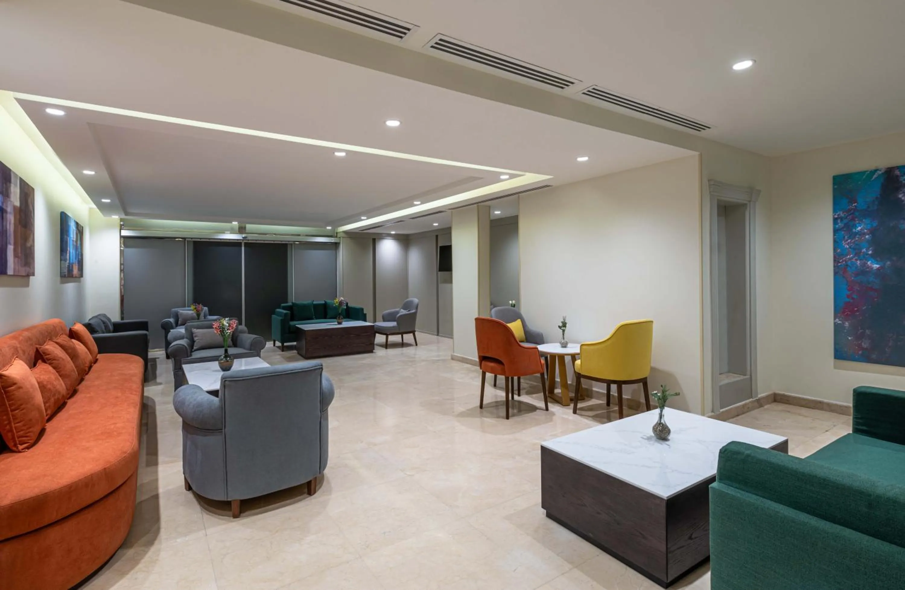 Communal lounge/ TV room in Best Western Plus Tabuk City Center