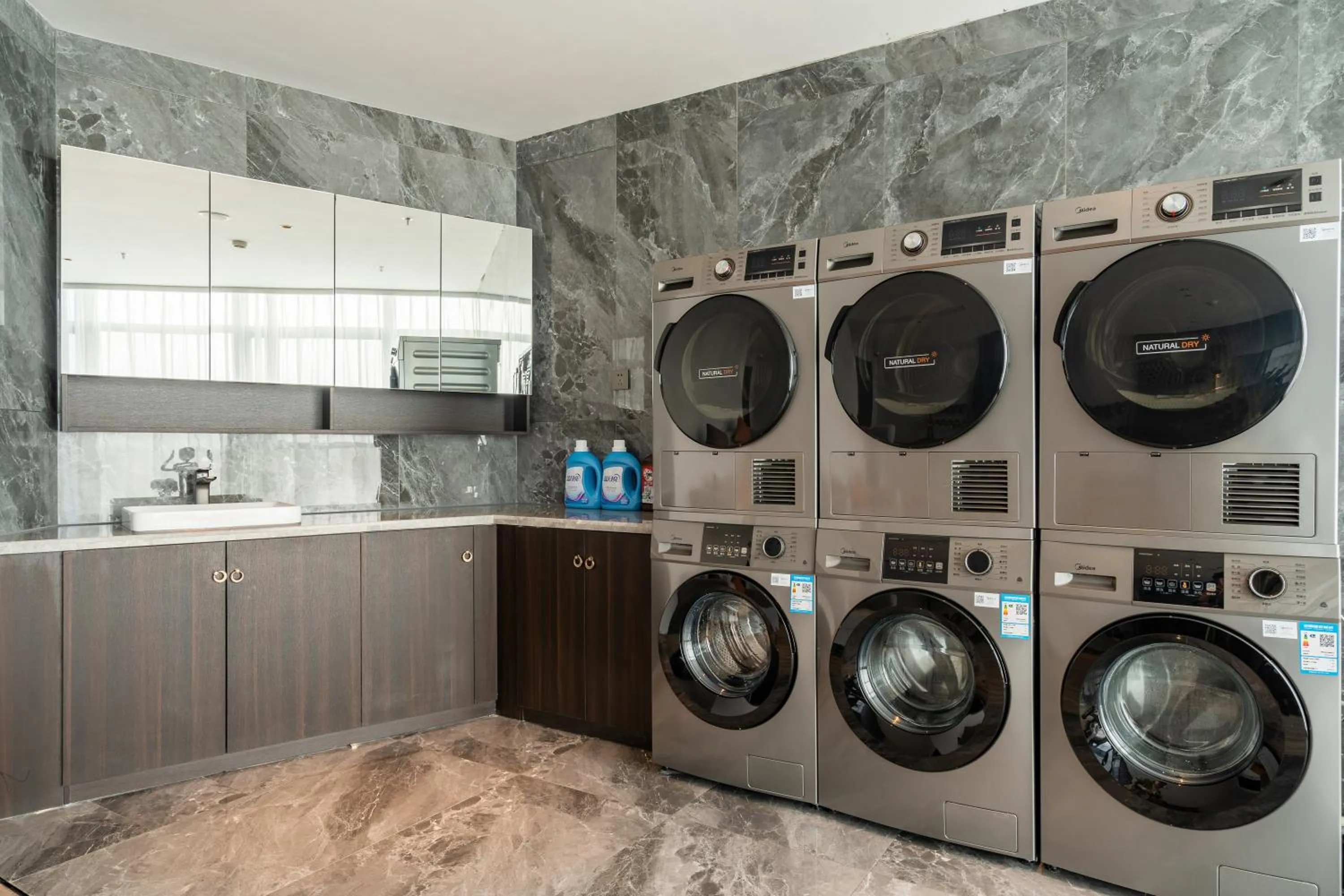 laundry in The Puyan Hotel Hangzhou Jiubao